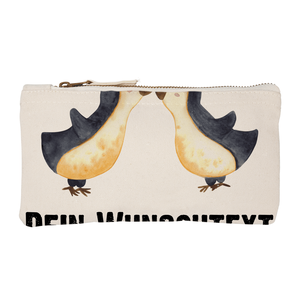 Personalisierte Schminktasche Pinguine Kuss Personalisierte Schminktasche, Personalisierte Kosmetiktasche, Personalisierter Kosmetikbeutel, Personalisiertes Stiftemäppchen, Personalisiertes Etui, Personalisierte Federmappe, Personalisierte Makeup Bag, Personalisiertes Schminketui, Personalisiertes Kosmetiketui, Personalisiertes Schlamperetui, Schminktasche mit Namen, Kosmetiktasche mit Namen, Kosmetikbeutel mit Namen, Stiftemäppchen mit Namen, Etui mit Namen, Federmappe mit Namen, Makeup Bg  mit Namen, Schminketui mit Namen, Kosmetiketui mit Namen, Schlamperetui mit Namen, Schminktasche personalisieren, Schminktasche bedrucken, Schminktasche selbst gestalten, Liebe, Partner, Freund, Freundin, Ehemann, Ehefrau, Heiraten, Verlobung, Heiratsantrag, Liebesgeschenk, Jahrestag, Hocheitstag, Valentinstag, Geschenk für Frauen, Hochzeitstag, Mitbringsel, Geschenk für Freundin, Geschenk für Partner, Liebesbeweis, für Männer, für Ehemann