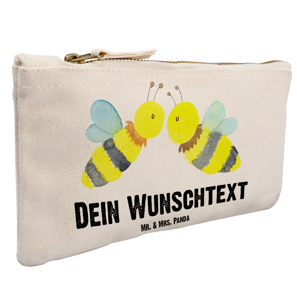 Personalisierte Schminktasche Biene Liebe Personalisierte Schminktasche, Personalisierte Kosmetiktasche, Personalisierter Kosmetikbeutel, Personalisiertes Stiftemäppchen, Personalisiertes Etui, Personalisierte Federmappe, Personalisierte Makeup Bag, Personalisiertes Schminketui, Personalisiertes Kosmetiketui, Personalisiertes Schlamperetui, Schminktasche mit Namen, Kosmetiktasche mit Namen, Kosmetikbeutel mit Namen, Stiftemäppchen mit Namen, Etui mit Namen, Federmappe mit Namen, Makeup Bg  mit Namen, Schminketui mit Namen, Kosmetiketui mit Namen, Schlamperetui mit Namen, Schminktasche personalisieren, Schminktasche bedrucken, Schminktasche selbst gestalten, Biene, Wespe, Hummel