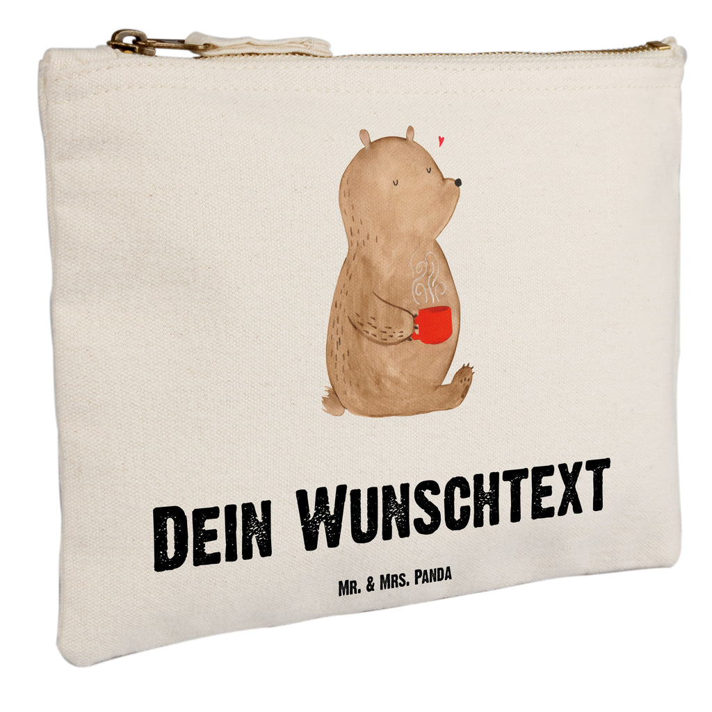 Personalisierte Schminktasche Bär Kaffee Personalisierte Schminktasche, Personalisierte Kosmetiktasche, Personalisierter Kosmetikbeutel, Personalisiertes Stiftemäppchen, Personalisiertes Etui, Personalisierte Federmappe, Personalisierte Makeup Bag, Personalisiertes Schminketui, Personalisiertes Kosmetiketui, Personalisiertes Schlamperetui, Schminktasche mit Namen, Kosmetiktasche mit Namen, Kosmetikbeutel mit Namen, Stiftemäppchen mit Namen, Etui mit Namen, Federmappe mit Namen, Makeup Bg  mit Namen, Schminketui mit Namen, Kosmetiketui mit Namen, Schlamperetui mit Namen, Schminktasche personalisieren, Schminktasche bedrucken, Schminktasche selbst gestalten, Bär, Teddy, Teddybär, Kaffee, Coffee, Bären, guten Morgen, Morgenroutine, Welt erobern, Welt retten, Motivation