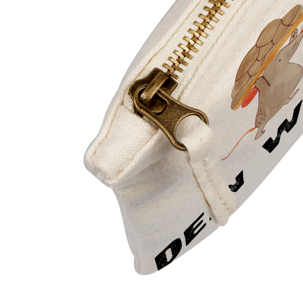 Personalisierte Schminktasche Schildkröte & Maus Personalisierte Schminktasche, Personalisierte Kosmetiktasche, Personalisierter Kosmetikbeutel, Personalisiertes Stiftemäppchen, Personalisiertes Etui, Personalisierte Federmappe, Personalisierte Makeup Bag, Personalisiertes Schminketui, Personalisiertes Kosmetiketui, Personalisiertes Schlamperetui, Schminktasche mit Namen, Kosmetiktasche mit Namen, Kosmetikbeutel mit Namen, Stiftemäppchen mit Namen, Etui mit Namen, Federmappe mit Namen, Makeup Bg  mit Namen, Schminketui mit Namen, Kosmetiketui mit Namen, Schlamperetui mit Namen, Schminktasche personalisieren, Schminktasche bedrucken, Schminktasche selbst gestalten, Schildkröte, Maus, Freunde, Freundinnen, beste Freunde, beste Freundinnen