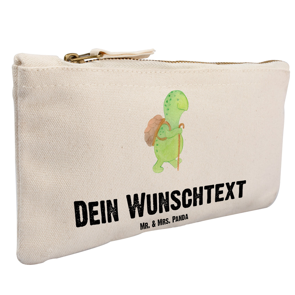 Personalisierte Schminktasche Schildkröte Wanderer Personalisierte Schminktasche, Personalisierte Kosmetiktasche, Personalisierter Kosmetikbeutel, Personalisiertes Stiftemäppchen, Personalisiertes Etui, Personalisierte Federmappe, Personalisierte Makeup Bag, Personalisiertes Schminketui, Personalisiertes Kosmetiketui, Personalisiertes Schlamperetui, Schminktasche mit Namen, Kosmetiktasche mit Namen, Kosmetikbeutel mit Namen, Stiftemäppchen mit Namen, Etui mit Namen, Federmappe mit Namen, Makeup Bg  mit Namen, Schminketui mit Namen, Kosmetiketui mit Namen, Schlamperetui mit Namen, Schminktasche personalisieren, Schminktasche bedrucken, Schminktasche selbst gestalten, Schildkröte, Schildkröten, Motivation, Motivationsspruch, Motivationssprüche, Neuanfang