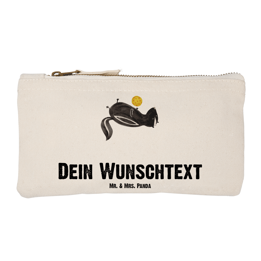Personalisierte Schminktasche Stinktier Ball Personalisierte Schminktasche, Personalisierte Kosmetiktasche, Personalisierter Kosmetikbeutel, Personalisiertes Stiftemäppchen, Personalisiertes Etui, Personalisierte Federmappe, Personalisierte Makeup Bag, Personalisiertes Schminketui, Personalisiertes Kosmetiketui, Personalisiertes Schlamperetui, Schminktasche mit Namen, Kosmetiktasche mit Namen, Kosmetikbeutel mit Namen, Stiftemäppchen mit Namen, Etui mit Namen, Federmappe mit Namen, Makeup Bg  mit Namen, Schminketui mit Namen, Kosmetiketui mit Namen, Schlamperetui mit Namen, Schminktasche personalisieren, Schminktasche bedrucken, Schminktasche selbst gestalten, Stinktier, Skunk, Wildtier, Raubtier, Stinker, Stinki, verspielt, Weisheit