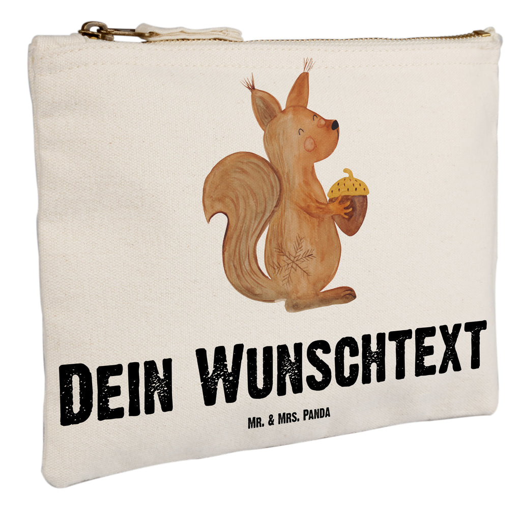 Personalisierte Schminktasche Eichhörnchen Weihnachten Personalisierte Schminktasche, Personalisierte Kosmetiktasche, Personalisierter Kosmetikbeutel, Personalisiertes Stiftemäppchen, Personalisiertes Etui, Personalisierte Federmappe, Personalisierte Makeup Bag, Personalisiertes Schminketui, Personalisiertes Kosmetiketui, Personalisiertes Schlamperetui, Schminktasche mit Namen, Kosmetiktasche mit Namen, Kosmetikbeutel mit Namen, Stiftemäppchen mit Namen, Etui mit Namen, Federmappe mit Namen, Makeup Bg  mit Namen, Schminketui mit Namen, Kosmetiketui mit Namen, Schlamperetui mit Namen, Schminktasche personalisieren, Schminktasche bedrucken, Schminktasche selbst gestalten, Winter, Weihnachten, Weihnachtsdeko, Nikolaus, Advent, Heiligabend, Wintermotiv, Frohe Weihnachten, Frohes neues Jahr, Guten Rutsch, Weihnachtsmotiv, Weihnachtsgruß, Neujahr, Vogel