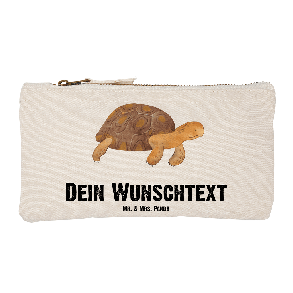 Personalisierte Schminktasche Schildkröte marschiert Personalisierte Schminktasche, Personalisierte Kosmetiktasche, Personalisierter Kosmetikbeutel, Personalisiertes Stiftemäppchen, Personalisiertes Etui, Personalisierte Federmappe, Personalisierte Makeup Bag, Personalisiertes Schminketui, Personalisiertes Kosmetiketui, Personalisiertes Schlamperetui, Schminktasche mit Namen, Kosmetiktasche mit Namen, Kosmetikbeutel mit Namen, Stiftemäppchen mit Namen, Etui mit Namen, Federmappe mit Namen, Makeup Bg  mit Namen, Schminketui mit Namen, Kosmetiketui mit Namen, Schlamperetui mit Namen, Schminktasche personalisieren, Schminktasche bedrucken, Schminktasche selbst gestalten, Meerestiere, Meer, Urlaub, Schildkröte, Schildkröten, get lost, Abenteuer, Reiselust, Inspiration, Neustart, Motivation, Lieblingsmensch