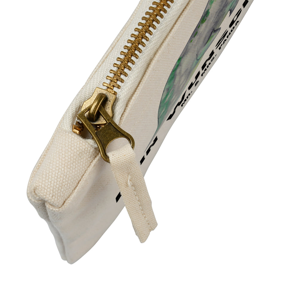 Personalisierte Schminktasche Seekuh chillt Personalisierte Schminktasche, Personalisierte Kosmetiktasche, Personalisierter Kosmetikbeutel, Personalisiertes Stiftemäppchen, Personalisiertes Etui, Personalisierte Federmappe, Personalisierte Makeup Bag, Personalisiertes Schminketui, Personalisiertes Kosmetiketui, Personalisiertes Schlamperetui, Schminktasche mit Namen, Kosmetiktasche mit Namen, Kosmetikbeutel mit Namen, Stiftemäppchen mit Namen, Etui mit Namen, Federmappe mit Namen, Makeup Bg  mit Namen, Schminketui mit Namen, Kosmetiketui mit Namen, Schlamperetui mit Namen, Schminktasche personalisieren, Schminktasche bedrucken, Schminktasche selbst gestalten, Meerestiere, Meer, Urlaub, Seekuh, Seekühe, Diät, Abnehmen, Zucker, Diätwahn, Essen, Süßigkeiten