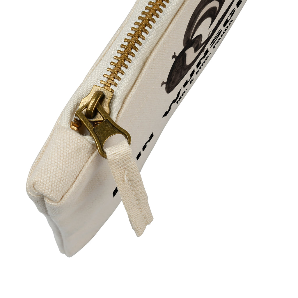 Personalisierte Schminktasche Stinktier Handstand Personalisierte Schminktasche, Personalisierte Kosmetiktasche, Personalisierter Kosmetikbeutel, Personalisiertes Stiftemäppchen, Personalisiertes Etui, Personalisierte Federmappe, Personalisierte Makeup Bag, Personalisiertes Schminketui, Personalisiertes Kosmetiketui, Personalisiertes Schlamperetui, Schminktasche mit Namen, Kosmetiktasche mit Namen, Kosmetikbeutel mit Namen, Stiftemäppchen mit Namen, Etui mit Namen, Federmappe mit Namen, Makeup Bg  mit Namen, Schminketui mit Namen, Kosmetiketui mit Namen, Schlamperetui mit Namen, Schminktasche personalisieren, Schminktasche bedrucken, Schminktasche selbst gestalten, Stinktier, Skunk, Wildtier, Raubtier, Stinker, Stinki, Spielplatz, verpielt, Kind