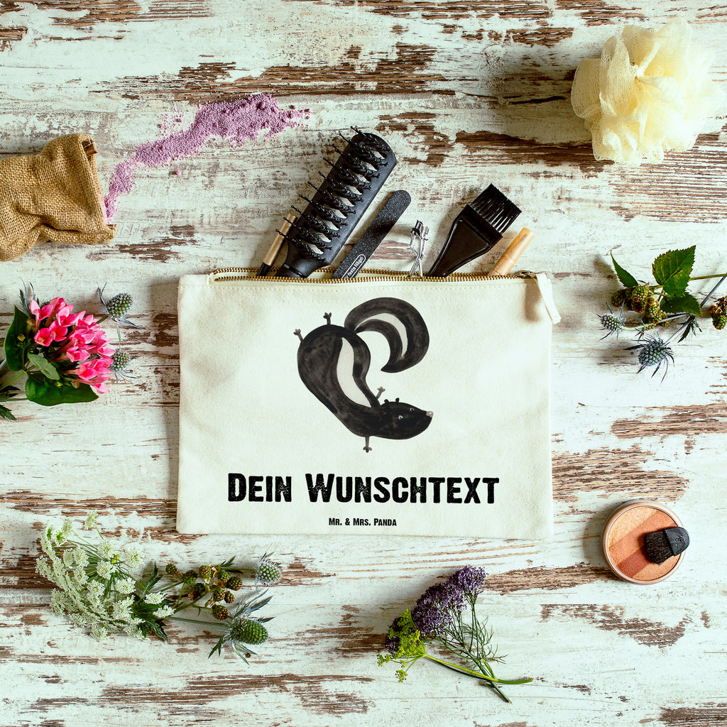 Personalisierte Schminktasche Stinktier Handstand Personalisierte Schminktasche, Personalisierte Kosmetiktasche, Personalisierter Kosmetikbeutel, Personalisiertes Stiftemäppchen, Personalisiertes Etui, Personalisierte Federmappe, Personalisierte Makeup Bag, Personalisiertes Schminketui, Personalisiertes Kosmetiketui, Personalisiertes Schlamperetui, Schminktasche mit Namen, Kosmetiktasche mit Namen, Kosmetikbeutel mit Namen, Stiftemäppchen mit Namen, Etui mit Namen, Federmappe mit Namen, Makeup Bg  mit Namen, Schminketui mit Namen, Kosmetiketui mit Namen, Schlamperetui mit Namen, Schminktasche personalisieren, Schminktasche bedrucken, Schminktasche selbst gestalten, Stinktier, Skunk, Wildtier, Raubtier, Stinker, Stinki, Spielplatz, verpielt, Kind