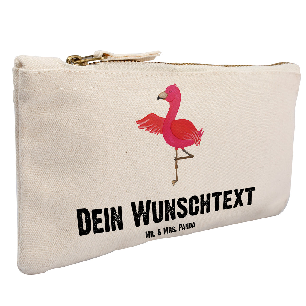 Personalisierte Schminktasche Flamingo Yoga Personalisierte Schminktasche, Personalisierte Kosmetiktasche, Personalisierter Kosmetikbeutel, Personalisiertes Stiftemäppchen, Personalisiertes Etui, Personalisierte Federmappe, Personalisierte Makeup Bag, Personalisiertes Schminketui, Personalisiertes Kosmetiketui, Personalisiertes Schlamperetui, Schminktasche mit Namen, Kosmetiktasche mit Namen, Kosmetikbeutel mit Namen, Stiftemäppchen mit Namen, Etui mit Namen, Federmappe mit Namen, Makeup Bg  mit Namen, Schminketui mit Namen, Kosmetiketui mit Namen, Schlamperetui mit Namen, Schminktasche personalisieren, Schminktasche bedrucken, Schminktasche selbst gestalten, Flamingo, Vogel, Yoga, Namaste, Achtsamkeit, Yoga-Übung, Entspannung, Ärger, Aufregen, Tiefenentspannung