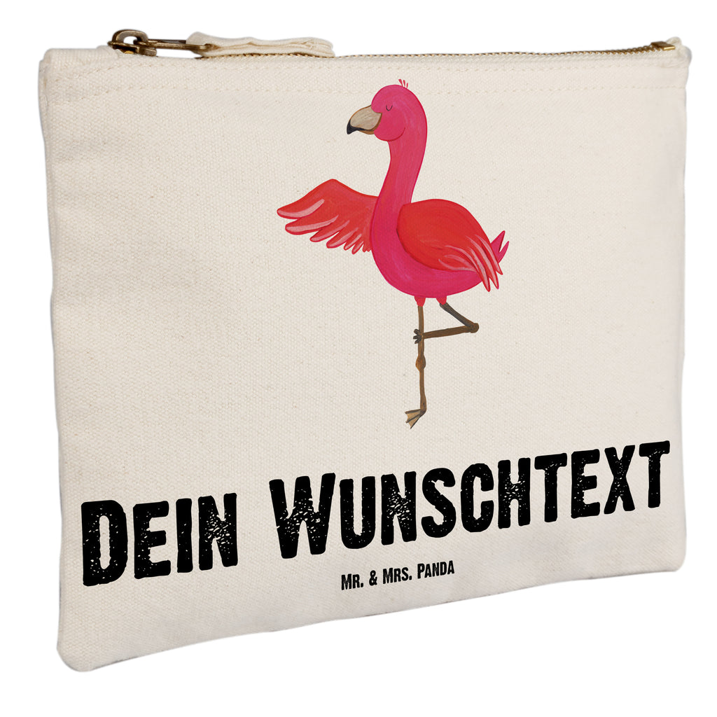 Personalisierte Schminktasche Flamingo Yoga Personalisierte Schminktasche, Personalisierte Kosmetiktasche, Personalisierter Kosmetikbeutel, Personalisiertes Stiftemäppchen, Personalisiertes Etui, Personalisierte Federmappe, Personalisierte Makeup Bag, Personalisiertes Schminketui, Personalisiertes Kosmetiketui, Personalisiertes Schlamperetui, Schminktasche mit Namen, Kosmetiktasche mit Namen, Kosmetikbeutel mit Namen, Stiftemäppchen mit Namen, Etui mit Namen, Federmappe mit Namen, Makeup Bg  mit Namen, Schminketui mit Namen, Kosmetiketui mit Namen, Schlamperetui mit Namen, Schminktasche personalisieren, Schminktasche bedrucken, Schminktasche selbst gestalten, Flamingo, Vogel, Yoga, Namaste, Achtsamkeit, Yoga-Übung, Entspannung, Ärger, Aufregen, Tiefenentspannung