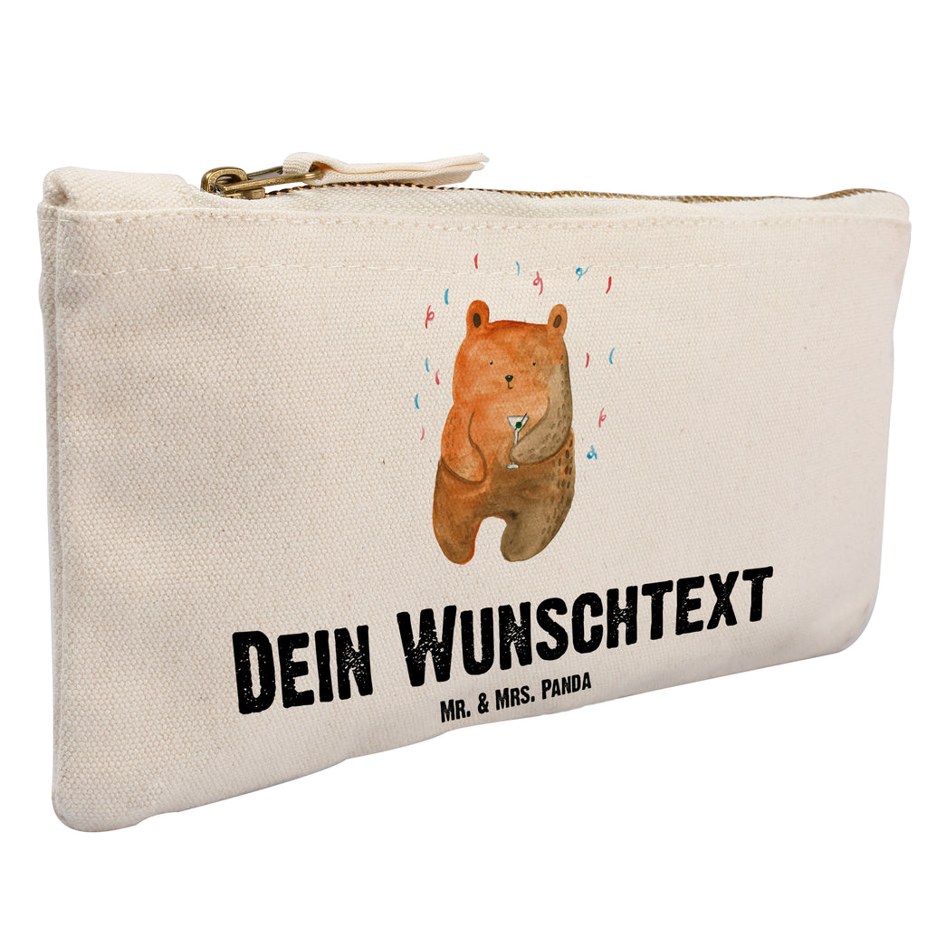 Personalisierte Schminktasche Bär Party Personalisierte Schminktasche, Personalisierte Kosmetiktasche, Personalisierter Kosmetikbeutel, Personalisiertes Stiftemäppchen, Personalisiertes Etui, Personalisierte Federmappe, Personalisierte Makeup Bag, Personalisiertes Schminketui, Personalisiertes Kosmetiketui, Personalisiertes Schlamperetui, Schminktasche mit Namen, Kosmetiktasche mit Namen, Kosmetikbeutel mit Namen, Stiftemäppchen mit Namen, Etui mit Namen, Federmappe mit Namen, Makeup Bg  mit Namen, Schminketui mit Namen, Kosmetiketui mit Namen, Schlamperetui mit Namen, Schminktasche personalisieren, Schminktasche bedrucken, Schminktasche selbst gestalten, Bär, Teddy, Teddybär, Geburtstag, Geburtstagsgeschenk, Geschenk, Party, Feiern, Abfeiern, Mitbringsel, Gute Laune, Lustig