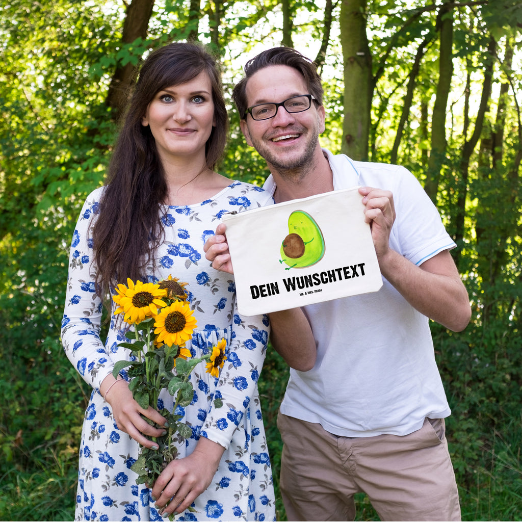 Personalisierte Schminktasche Avocado pfeift Personalisierte Schminktasche, Personalisierte Kosmetiktasche, Personalisierter Kosmetikbeutel, Personalisiertes Stiftemäppchen, Personalisiertes Etui, Personalisierte Federmappe, Personalisierte Makeup Bag, Personalisiertes Schminketui, Personalisiertes Kosmetiketui, Personalisiertes Schlamperetui, Schminktasche mit Namen, Kosmetiktasche mit Namen, Kosmetikbeutel mit Namen, Stiftemäppchen mit Namen, Etui mit Namen, Federmappe mit Namen, Makeup Bg  mit Namen, Schminketui mit Namen, Kosmetiketui mit Namen, Schlamperetui mit Namen, Schminktasche personalisieren, Schminktasche bedrucken, Schminktasche selbst gestalten, Avocado, Veggie, Vegan, Gesund, Diät, Abnehmen, Ernährung, dick sein, Pummelfee