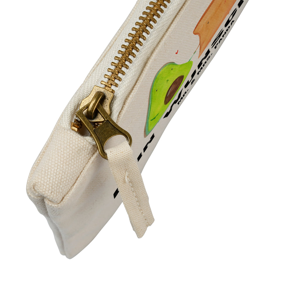 Personalisierte Schminktasche Avocado + Toast Personalisierte Schminktasche, Personalisierte Kosmetiktasche, Personalisierter Kosmetikbeutel, Personalisiertes Stiftemäppchen, Personalisiertes Etui, Personalisierte Federmappe, Personalisierte Makeup Bag, Personalisiertes Schminketui, Personalisiertes Kosmetiketui, Personalisiertes Schlamperetui, Schminktasche mit Namen, Kosmetiktasche mit Namen, Kosmetikbeutel mit Namen, Stiftemäppchen mit Namen, Etui mit Namen, Federmappe mit Namen, Makeup Bg  mit Namen, Schminketui mit Namen, Kosmetiketui mit Namen, Schlamperetui mit Namen, Schminktasche personalisieren, Schminktasche bedrucken, Schminktasche selbst gestalten, Avocado, Veggie, Vegan, Gesund, Toast, Toastbrot, Liebespaar, Pärchen, Freund, Freundin, Verlobt, Verlobungsparty, Hochzeit, Hochzeitsgeschenk, Jahrestag, Jahrestagsgeschenk