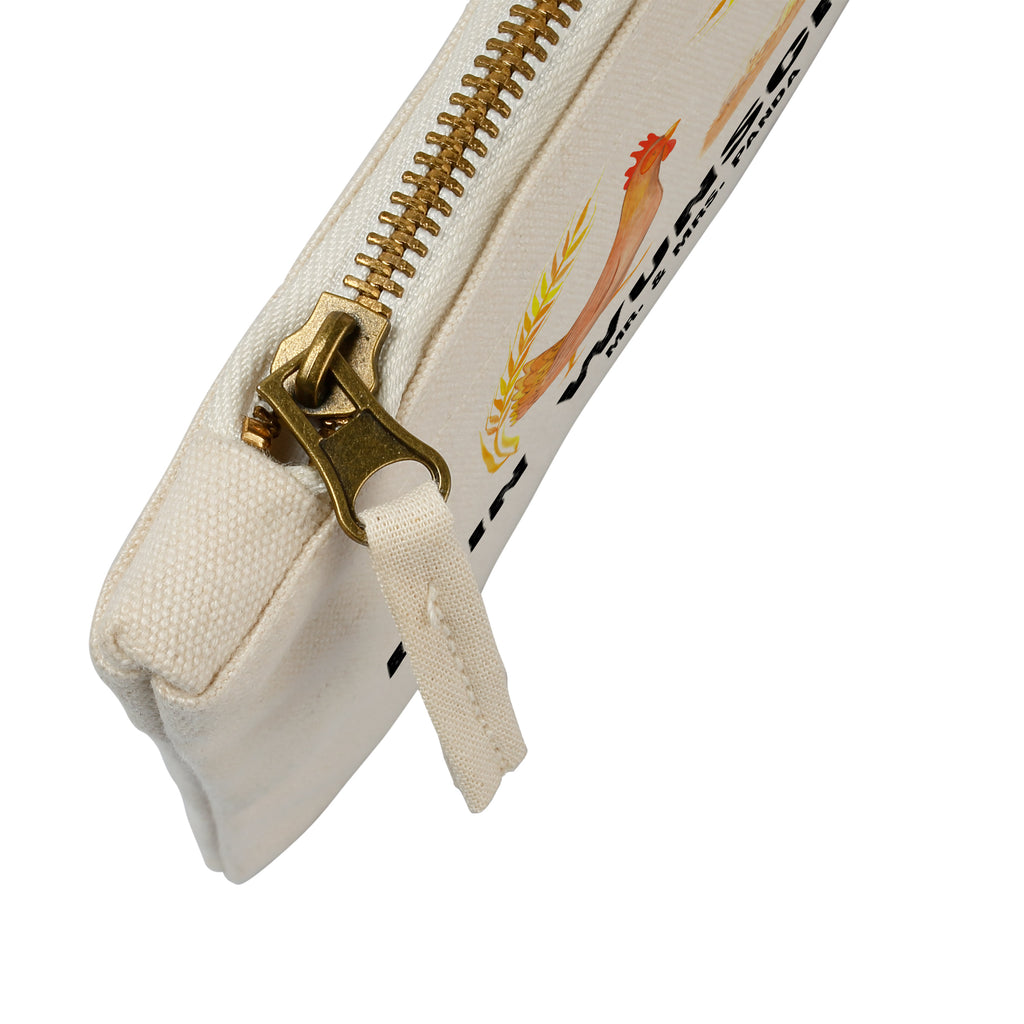 Personalisierte Schminktasche Huhn stolz Personalisierte Schminktasche, Personalisierte Kosmetiktasche, Personalisierter Kosmetikbeutel, Personalisiertes Stiftemäppchen, Personalisiertes Etui, Personalisierte Federmappe, Personalisierte Makeup Bag, Personalisiertes Schminketui, Personalisiertes Kosmetiketui, Personalisiertes Schlamperetui, Schminktasche mit Namen, Kosmetiktasche mit Namen, Kosmetikbeutel mit Namen, Stiftemäppchen mit Namen, Etui mit Namen, Federmappe mit Namen, Makeup Bg  mit Namen, Schminketui mit Namen, Kosmetiketui mit Namen, Schlamperetui mit Namen, Schminktasche personalisieren, Schminktasche bedrucken, Schminktasche selbst gestalten, Bauernhof, Hoftiere, Landwirt, Landwirtin, Hahn, Henne, Hühner, Eier, Hof, Landleben, Motivation, Geburt, Magie, Spruch, Schwangerschaft