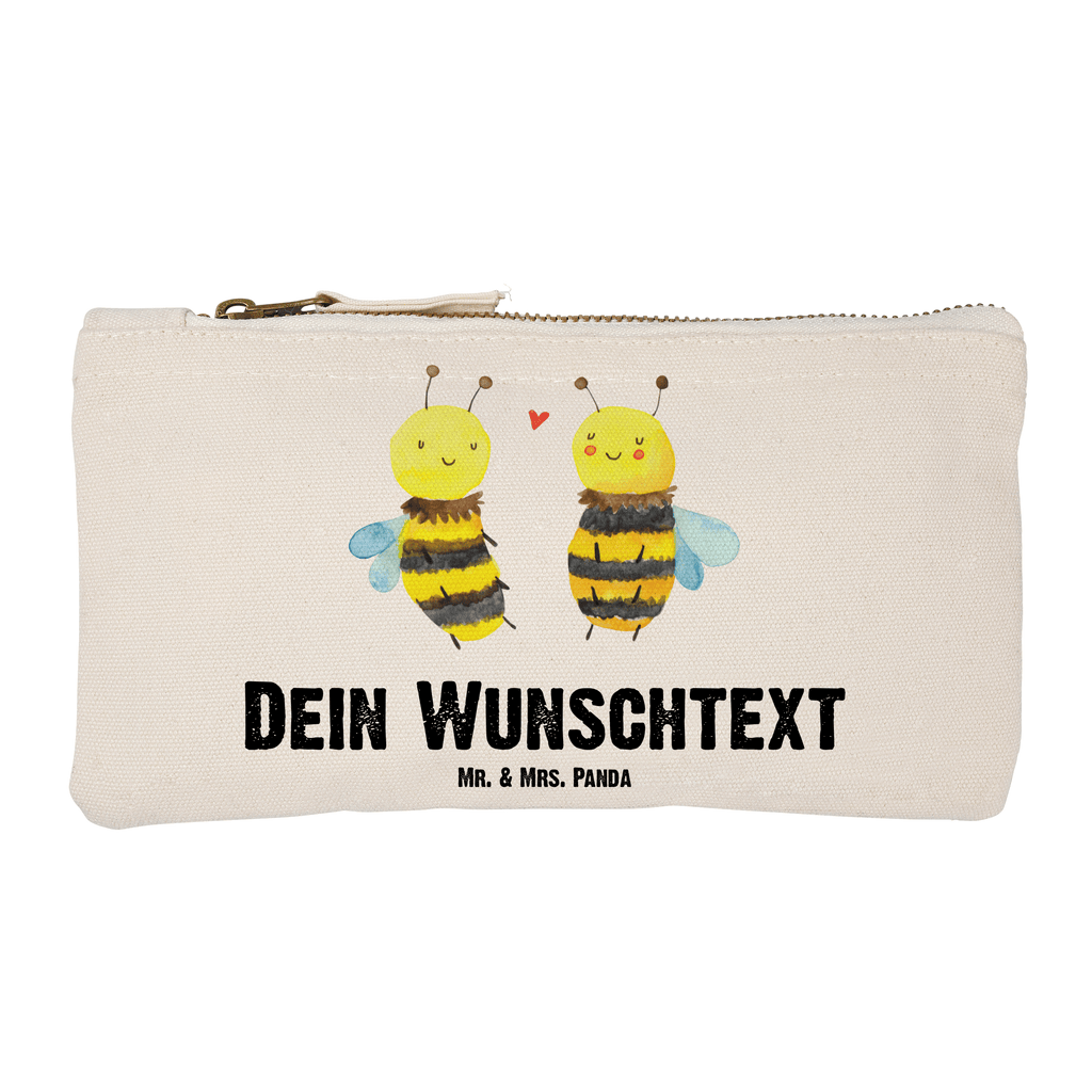 Personalisierte Schminktasche Biene Verliebt Personalisierte Schminktasche, Personalisierte Kosmetiktasche, Personalisierter Kosmetikbeutel, Personalisiertes Stiftemäppchen, Personalisiertes Etui, Personalisierte Federmappe, Personalisierte Makeup Bag, Personalisiertes Schminketui, Personalisiertes Kosmetiketui, Personalisiertes Schlamperetui, Schminktasche mit Namen, Kosmetiktasche mit Namen, Kosmetikbeutel mit Namen, Stiftemäppchen mit Namen, Etui mit Namen, Federmappe mit Namen, Makeup Bg  mit Namen, Schminketui mit Namen, Kosmetiketui mit Namen, Schlamperetui mit Namen, Schminktasche personalisieren, Schminktasche bedrucken, Schminktasche selbst gestalten, Biene, Wespe, Hummel