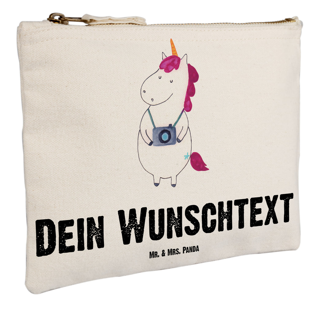 Personalisierte Schminktasche Einhorn Fotograf Personalisierte Schminktasche, Personalisierte Kosmetiktasche, Personalisierter Kosmetikbeutel, Personalisiertes Stiftemäppchen, Personalisiertes Etui, Personalisierte Federmappe, Personalisierte Makeup Bag, Personalisiertes Schminketui, Personalisiertes Kosmetiketui, Personalisiertes Schlamperetui, Schminktasche mit Namen, Kosmetiktasche mit Namen, Kosmetikbeutel mit Namen, Stiftemäppchen mit Namen, Etui mit Namen, Federmappe mit Namen, Makeup Bg  mit Namen, Schminketui mit Namen, Kosmetiketui mit Namen, Schlamperetui mit Namen, Schminktasche personalisieren, Schminktasche bedrucken, Schminktasche selbst gestalten, Einhorn, Einhörner, Einhorn Deko, Pegasus, Unicorn, Fotograf, Fotografie, Kamera, Reisen, Weltreise, Weltenbummler, Urlaub, Tourist, Kurztrip, Reise, Städtereise