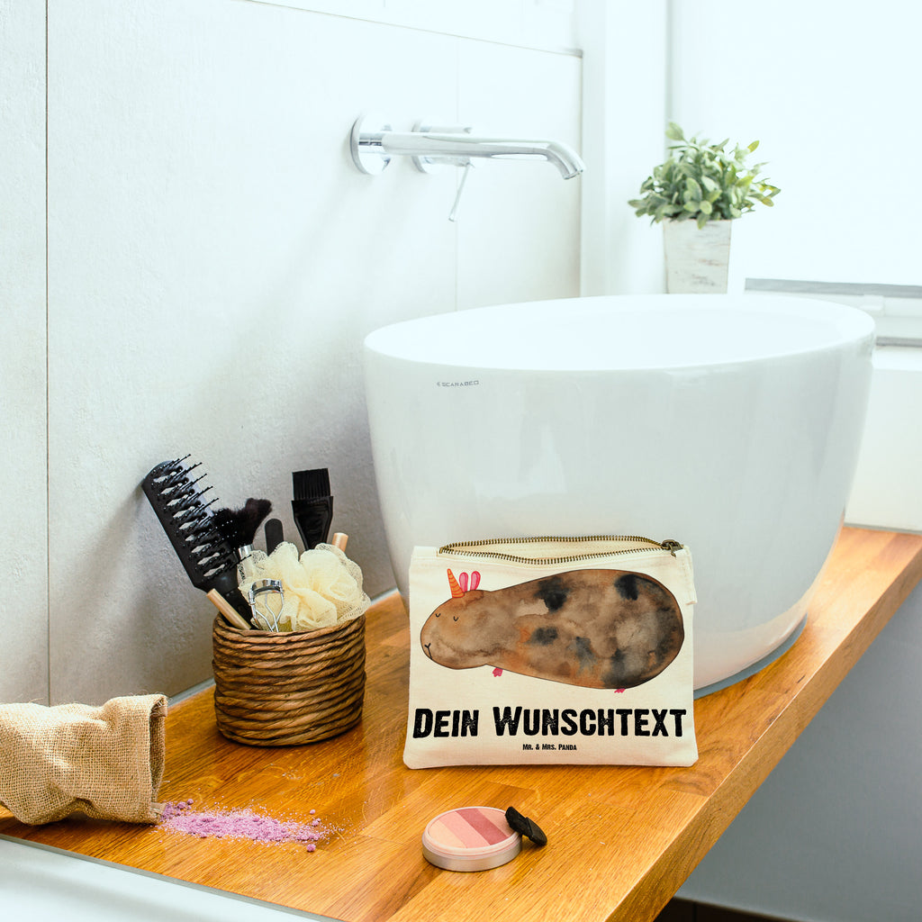 Personalisierte Schminktasche Meerhörnchen Personalisierte Schminktasche, Personalisierte Kosmetiktasche, Personalisierter Kosmetikbeutel, Personalisiertes Stiftemäppchen, Personalisiertes Etui, Personalisierte Federmappe, Personalisierte Makeup Bag, Personalisiertes Schminketui, Personalisiertes Kosmetiketui, Personalisiertes Schlamperetui, Schminktasche mit Namen, Kosmetiktasche mit Namen, Kosmetikbeutel mit Namen, Stiftemäppchen mit Namen, Etui mit Namen, Federmappe mit Namen, Makeup Bg  mit Namen, Schminketui mit Namen, Kosmetiketui mit Namen, Schlamperetui mit Namen, Schminktasche personalisieren, Schminktasche bedrucken, Schminktasche selbst gestalten, Einhorn, Einhörner, Einhorn Deko, Pegasus, Unicorn, Meerhörnchen, Meericorn, Meerschwein, Meerschweinchen
