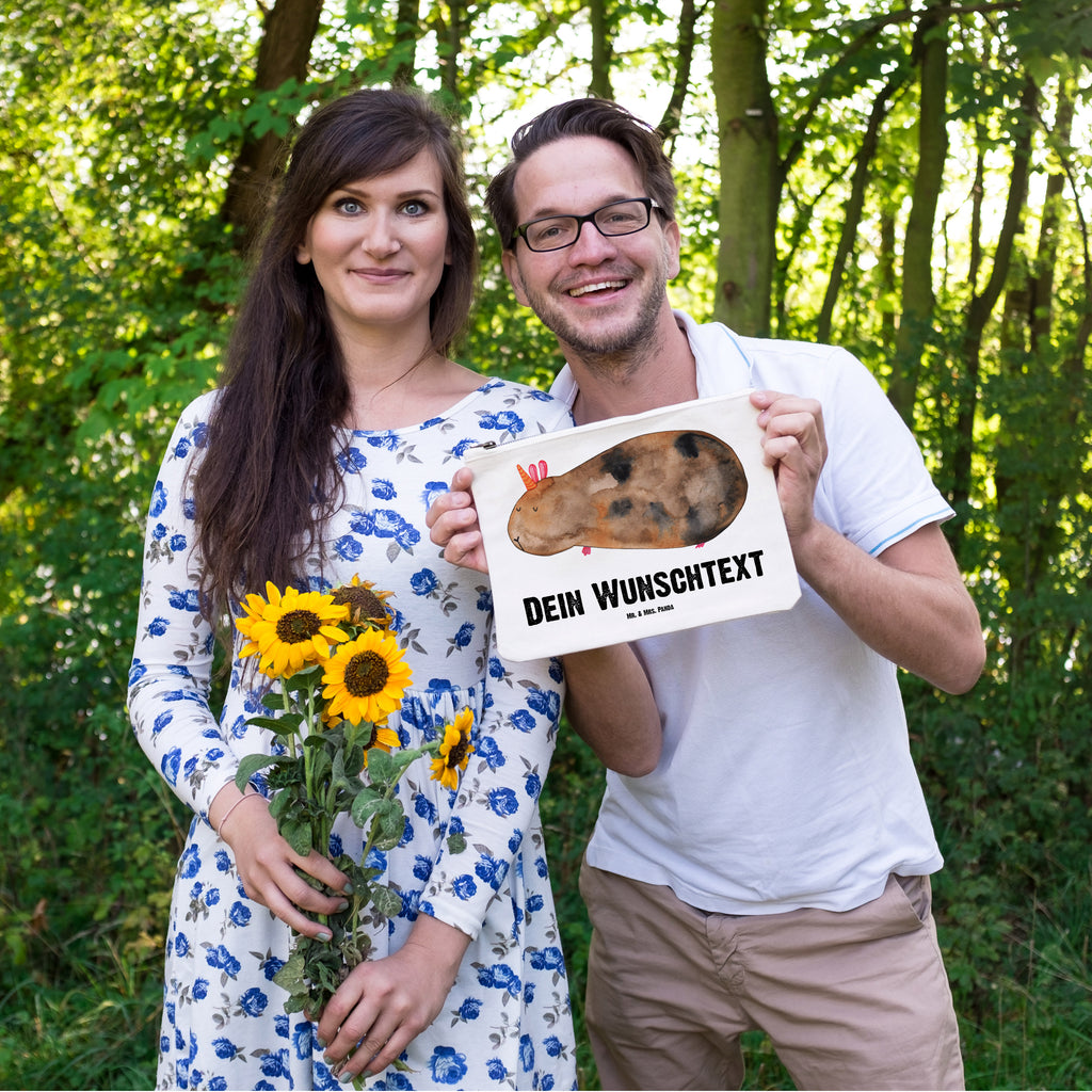 Personalisierte Schminktasche Meerhörnchen Personalisierte Schminktasche, Personalisierte Kosmetiktasche, Personalisierter Kosmetikbeutel, Personalisiertes Stiftemäppchen, Personalisiertes Etui, Personalisierte Federmappe, Personalisierte Makeup Bag, Personalisiertes Schminketui, Personalisiertes Kosmetiketui, Personalisiertes Schlamperetui, Schminktasche mit Namen, Kosmetiktasche mit Namen, Kosmetikbeutel mit Namen, Stiftemäppchen mit Namen, Etui mit Namen, Federmappe mit Namen, Makeup Bg  mit Namen, Schminketui mit Namen, Kosmetiketui mit Namen, Schlamperetui mit Namen, Schminktasche personalisieren, Schminktasche bedrucken, Schminktasche selbst gestalten, Einhorn, Einhörner, Einhorn Deko, Pegasus, Unicorn, Meerhörnchen, Meericorn, Meerschwein, Meerschweinchen