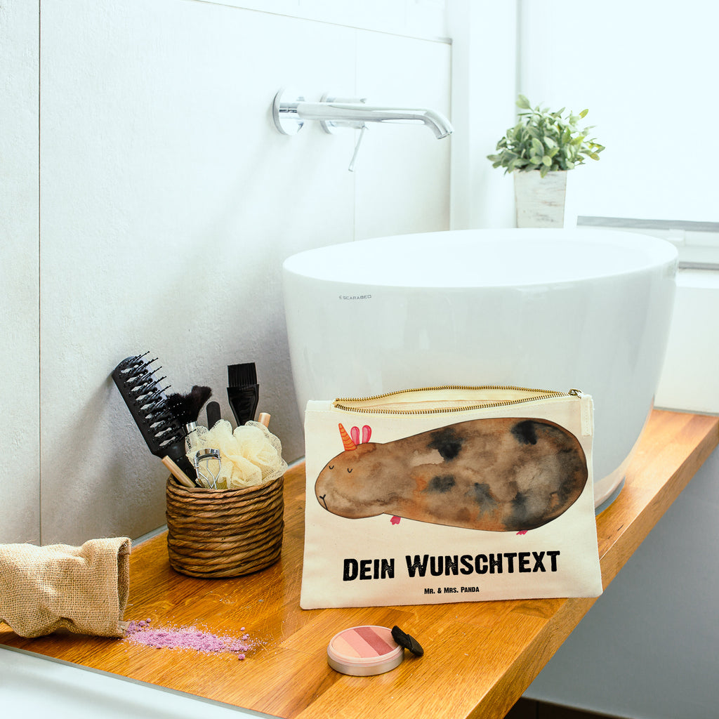 Personalisierte Schminktasche Meerhörnchen Personalisierte Schminktasche, Personalisierte Kosmetiktasche, Personalisierter Kosmetikbeutel, Personalisiertes Stiftemäppchen, Personalisiertes Etui, Personalisierte Federmappe, Personalisierte Makeup Bag, Personalisiertes Schminketui, Personalisiertes Kosmetiketui, Personalisiertes Schlamperetui, Schminktasche mit Namen, Kosmetiktasche mit Namen, Kosmetikbeutel mit Namen, Stiftemäppchen mit Namen, Etui mit Namen, Federmappe mit Namen, Makeup Bg  mit Namen, Schminketui mit Namen, Kosmetiketui mit Namen, Schlamperetui mit Namen, Schminktasche personalisieren, Schminktasche bedrucken, Schminktasche selbst gestalten, Einhorn, Einhörner, Einhorn Deko, Pegasus, Unicorn, Meerhörnchen, Meericorn, Meerschwein, Meerschweinchen