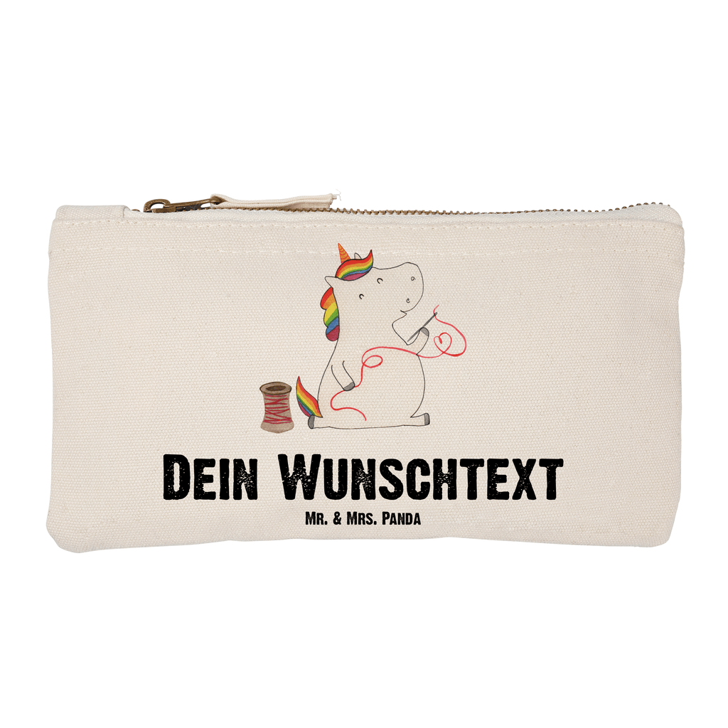 Personalisierte Schminktasche Einhorn Näherin Personalisierte Schminktasche, Personalisierte Kosmetiktasche, Personalisierter Kosmetikbeutel, Personalisiertes Stiftemäppchen, Personalisiertes Etui, Personalisierte Federmappe, Personalisierte Makeup Bag, Personalisiertes Schminketui, Personalisiertes Kosmetiketui, Personalisiertes Schlamperetui, Schminktasche mit Namen, Kosmetiktasche mit Namen, Kosmetikbeutel mit Namen, Stiftemäppchen mit Namen, Etui mit Namen, Federmappe mit Namen, Makeup Bg  mit Namen, Schminketui mit Namen, Kosmetiketui mit Namen, Schlamperetui mit Namen, Schminktasche personalisieren, Schminktasche bedrucken, Schminktasche selbst gestalten, Einhorn, Einhörner, Einhorn Deko, Pegasus, Unicorn, Näherin, nähen, Mädchen, Freundin, Häkeln, Stricken, basteln, Nähzimmer