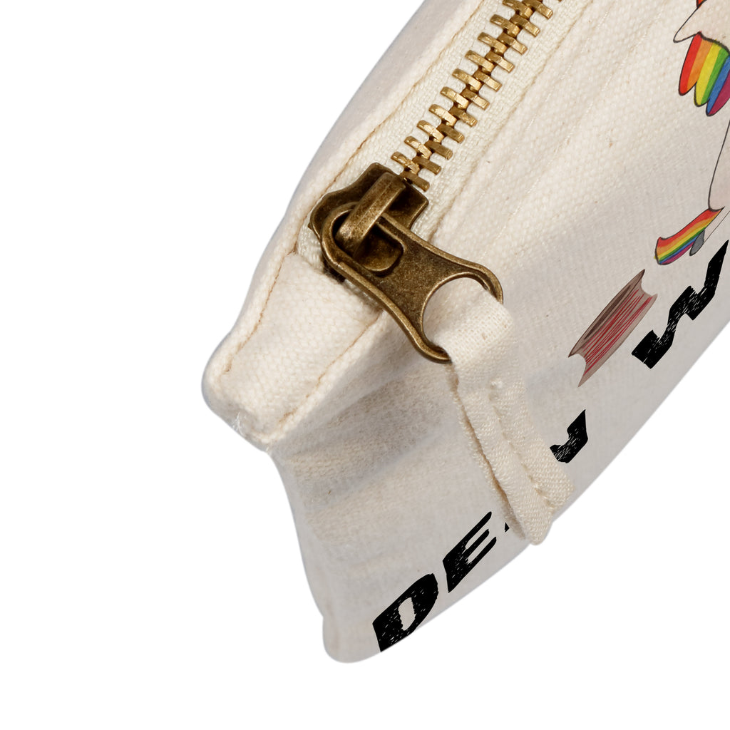 Personalisierte Schminktasche Einhorn Näherin Personalisierte Schminktasche, Personalisierte Kosmetiktasche, Personalisierter Kosmetikbeutel, Personalisiertes Stiftemäppchen, Personalisiertes Etui, Personalisierte Federmappe, Personalisierte Makeup Bag, Personalisiertes Schminketui, Personalisiertes Kosmetiketui, Personalisiertes Schlamperetui, Schminktasche mit Namen, Kosmetiktasche mit Namen, Kosmetikbeutel mit Namen, Stiftemäppchen mit Namen, Etui mit Namen, Federmappe mit Namen, Makeup Bg  mit Namen, Schminketui mit Namen, Kosmetiketui mit Namen, Schlamperetui mit Namen, Schminktasche personalisieren, Schminktasche bedrucken, Schminktasche selbst gestalten, Einhorn, Einhörner, Einhorn Deko, Pegasus, Unicorn, Näherin, nähen, Mädchen, Freundin, Häkeln, Stricken, basteln, Nähzimmer