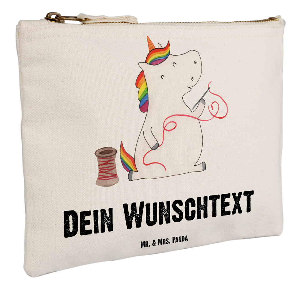 Personalisierte Schminktasche Einhorn Näherin Personalisierte Schminktasche, Personalisierte Kosmetiktasche, Personalisierter Kosmetikbeutel, Personalisiertes Stiftemäppchen, Personalisiertes Etui, Personalisierte Federmappe, Personalisierte Makeup Bag, Personalisiertes Schminketui, Personalisiertes Kosmetiketui, Personalisiertes Schlamperetui, Schminktasche mit Namen, Kosmetiktasche mit Namen, Kosmetikbeutel mit Namen, Stiftemäppchen mit Namen, Etui mit Namen, Federmappe mit Namen, Makeup Bg  mit Namen, Schminketui mit Namen, Kosmetiketui mit Namen, Schlamperetui mit Namen, Schminktasche personalisieren, Schminktasche bedrucken, Schminktasche selbst gestalten, Einhorn, Einhörner, Einhorn Deko, Pegasus, Unicorn, Näherin, nähen, Mädchen, Freundin, Häkeln, Stricken, basteln, Nähzimmer
