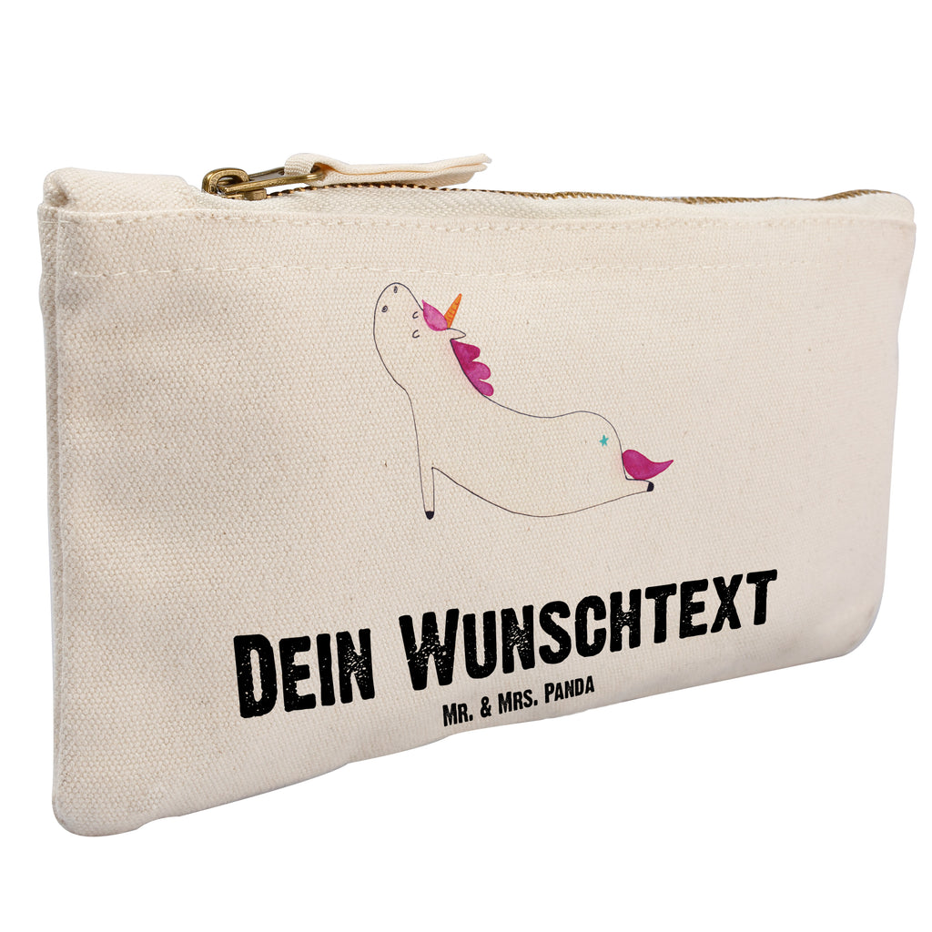 Personalisierte Schminktasche Einhorn Yoga Personalisierte Schminktasche, Personalisierte Kosmetiktasche, Personalisierter Kosmetikbeutel, Personalisiertes Stiftemäppchen, Personalisiertes Etui, Personalisierte Federmappe, Personalisierte Makeup Bag, Personalisiertes Schminketui, Personalisiertes Kosmetiketui, Personalisiertes Schlamperetui, Schminktasche mit Namen, Kosmetiktasche mit Namen, Kosmetikbeutel mit Namen, Stiftemäppchen mit Namen, Etui mit Namen, Federmappe mit Namen, Makeup Bg  mit Namen, Schminketui mit Namen, Kosmetiketui mit Namen, Schlamperetui mit Namen, Schminktasche personalisieren, Schminktasche bedrucken, Schminktasche selbst gestalten, Einhorn, Einhörner, Einhorn Deko, Pegasus, Unicorn, Yoga, Namaste, Achtsamkeit, Entspannung, Joga, Yogamatte, Sport, lustig, witzig, süß