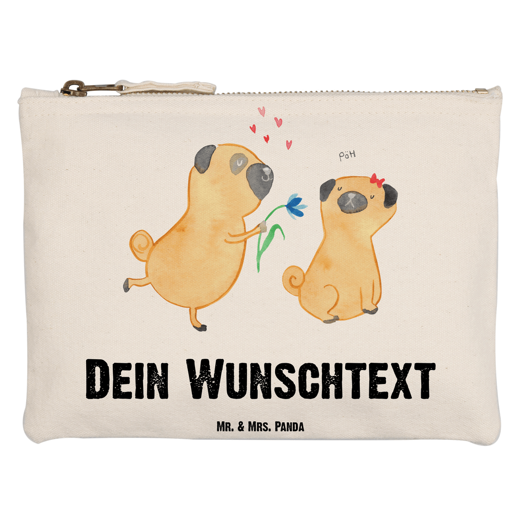 Personalisierte Schminktasche Mops verliebt Personalisierte Schminktasche, Personalisierte Kosmetiktasche, Personalisierter Kosmetikbeutel, Personalisiertes Stiftemäppchen, Personalisiertes Etui, Personalisierte Federmappe, Personalisierte Makeup Bag, Personalisiertes Schminketui, Personalisiertes Kosmetiketui, Personalisiertes Schlamperetui, Schminktasche mit Namen, Kosmetiktasche mit Namen, Kosmetikbeutel mit Namen, Stiftemäppchen mit Namen, Etui mit Namen, Federmappe mit Namen, Makeup Bg  mit Namen, Schminketui mit Namen, Kosmetiketui mit Namen, Schlamperetui mit Namen, Schminktasche personalisieren, Schminktasche bedrucken, Schminktasche selbst gestalten, Hund, Hundemotiv, Haustier, Hunderasse, Tierliebhaber, Hundebesitzer, Sprüche, Mops, Möpse, Hundeliebe, verliebt, Liebe, Liebesspruch. Verlobt, Geschenk Freund, Partner