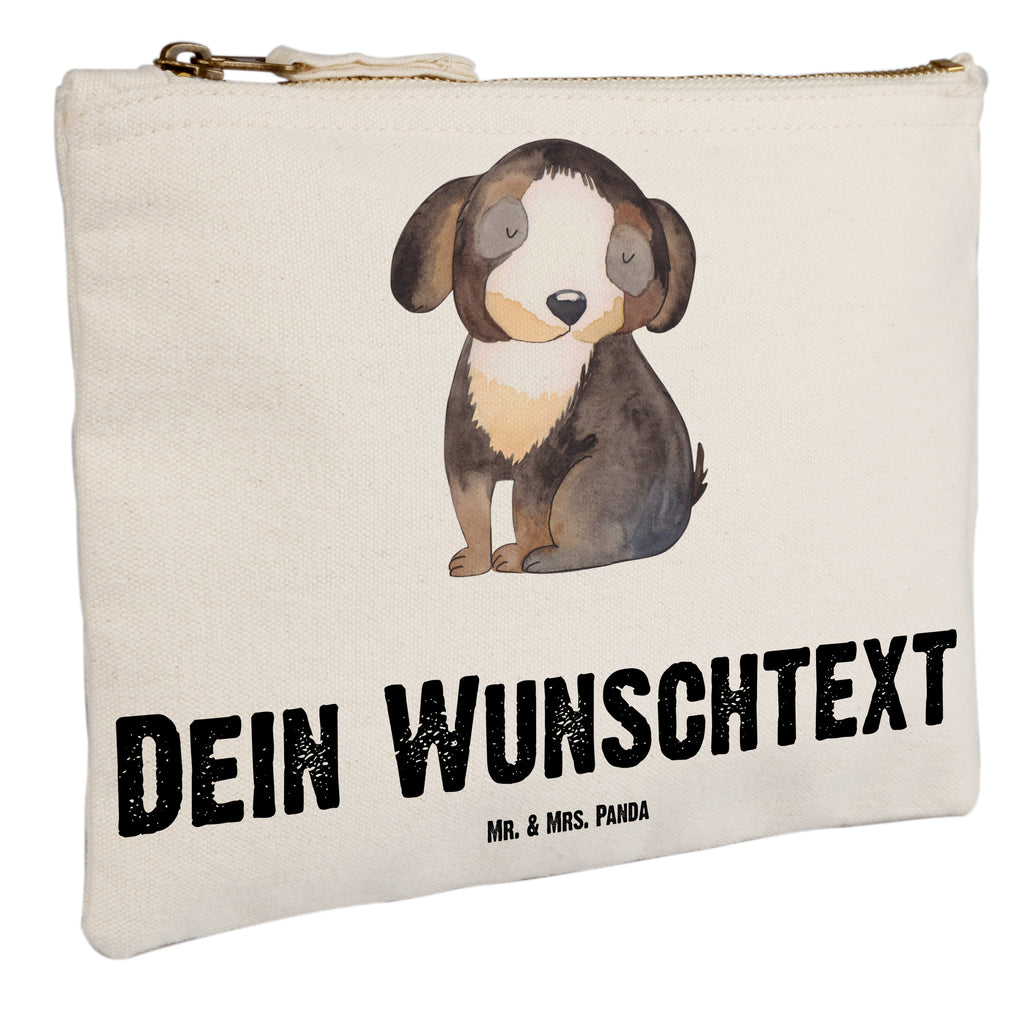 Personalisierte Schminktasche Hund entspannt Personalisierte Schminktasche, Personalisierte Kosmetiktasche, Personalisierter Kosmetikbeutel, Personalisiertes Stiftemäppchen, Personalisiertes Etui, Personalisierte Federmappe, Personalisierte Makeup Bag, Personalisiertes Schminketui, Personalisiertes Kosmetiketui, Personalisiertes Schlamperetui, Schminktasche mit Namen, Kosmetiktasche mit Namen, Kosmetikbeutel mit Namen, Stiftemäppchen mit Namen, Etui mit Namen, Federmappe mit Namen, Makeup Bg  mit Namen, Schminketui mit Namen, Kosmetiketui mit Namen, Schlamperetui mit Namen, Schminktasche personalisieren, Schminktasche bedrucken, Schminktasche selbst gestalten, Hund, Hundemotiv, Haustier, Hunderasse, Tierliebhaber, Hundebesitzer, Sprüche, schwarzer Hund, Hundeliebe, Liebe, Hundeglück