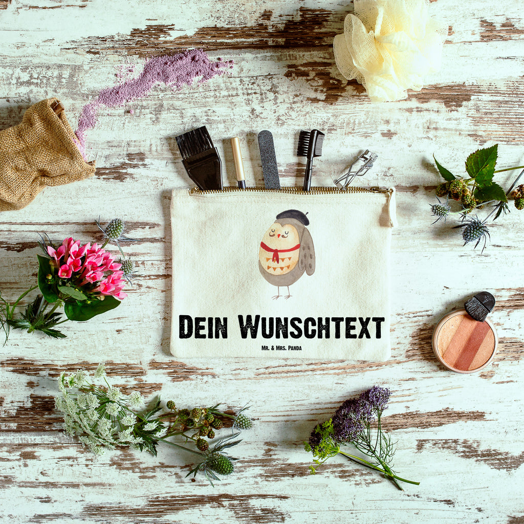 Personalisierte Schminktasche Eule Französisch Personalisierte Schminktasche, Personalisierte Kosmetiktasche, Personalisierter Kosmetikbeutel, Personalisiertes Stiftemäppchen, Personalisiertes Etui, Personalisierte Federmappe, Personalisierte Makeup Bag, Personalisiertes Schminketui, Personalisiertes Kosmetiketui, Personalisiertes Schlamperetui, Schminktasche mit Namen, Kosmetiktasche mit Namen, Kosmetikbeutel mit Namen, Stiftemäppchen mit Namen, Etui mit Namen, Federmappe mit Namen, Makeup Bg  mit Namen, Schminketui mit Namen, Kosmetiketui mit Namen, Schlamperetui mit Namen, Schminktasche personalisieren, Schminktasche bedrucken, Schminktasche selbst gestalten, Eule, Eulen, Eule Deko, Owl, hibou, La vie est belle, das Leben ist schön, Spruch schön, Spruch Französisch, Frankreich