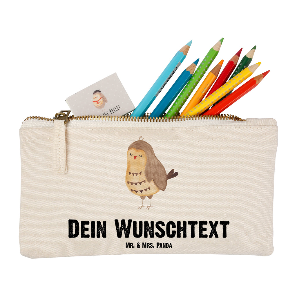 Personalisierte Schminktasche Eule Zufrieden Personalisierte Schminktasche, Personalisierte Kosmetiktasche, Personalisierter Kosmetikbeutel, Personalisiertes Stiftemäppchen, Personalisiertes Etui, Personalisierte Federmappe, Personalisierte Makeup Bag, Personalisiertes Schminketui, Personalisiertes Kosmetiketui, Personalisiertes Schlamperetui, Schminktasche mit Namen, Kosmetiktasche mit Namen, Kosmetikbeutel mit Namen, Stiftemäppchen mit Namen, Etui mit Namen, Federmappe mit Namen, Makeup Bg  mit Namen, Schminketui mit Namen, Kosmetiketui mit Namen, Schlamperetui mit Namen, Schminktasche personalisieren, Schminktasche bedrucken, Schminktasche selbst gestalten, Eule, Eule Spruch, Eule deko, Owl, Liebe Spruch, Romantisch, Wortspiel lustig, Spruch schön, Geschenk Hochzeitstag