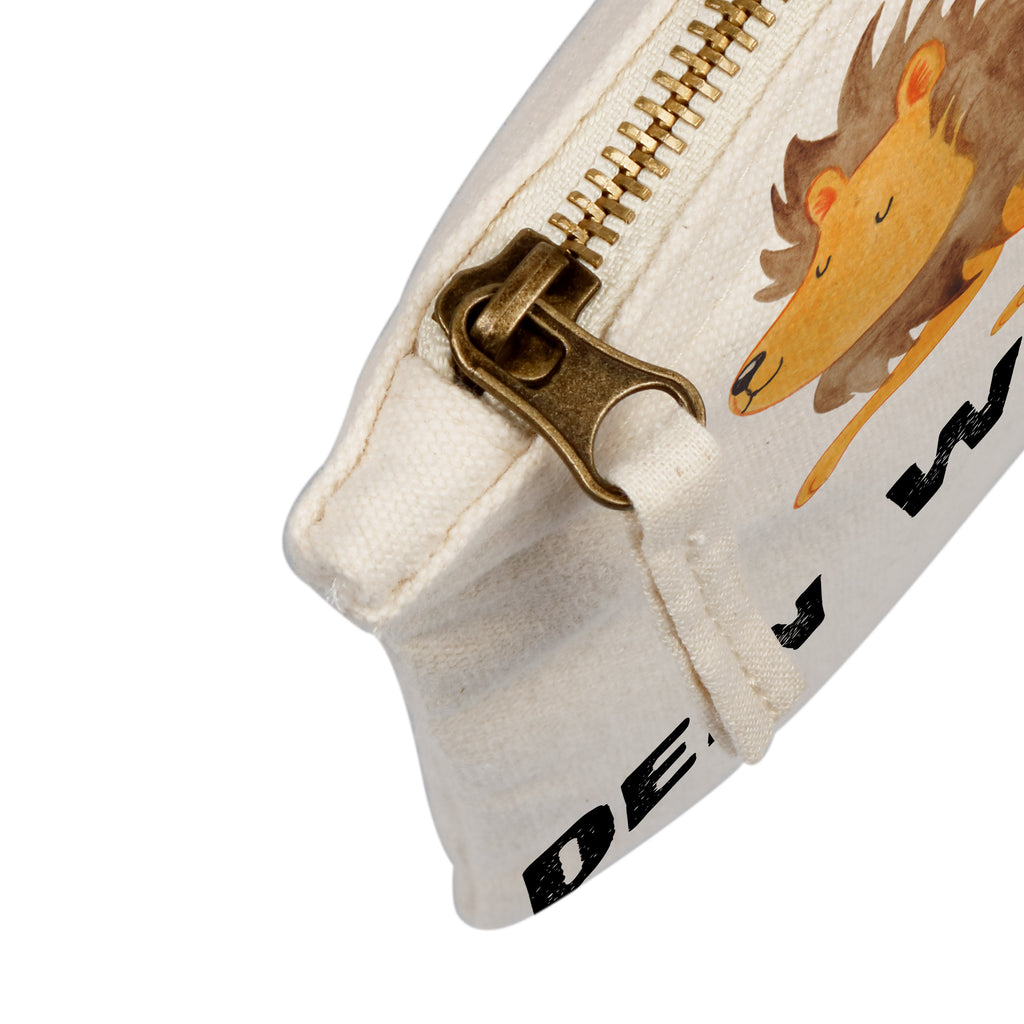 Personalisierte Schminktasche Sternzeichen Löwe Personalisierte Schminktasche, Personalisierte Kosmetiktasche, Personalisierter Kosmetikbeutel, Personalisiertes Stiftemäppchen, Personalisiertes Etui, Personalisierte Federmappe, Personalisierte Makeup Bag, Personalisiertes Schminketui, Personalisiertes Kosmetiketui, Personalisiertes Schlamperetui, Schminktasche mit Namen, Kosmetiktasche mit Namen, Kosmetikbeutel mit Namen, Stiftemäppchen mit Namen, Etui mit Namen, Federmappe mit Namen, Makeup Bg  mit Namen, Schminketui mit Namen, Kosmetiketui mit Namen, Schlamperetui mit Namen, Schminktasche personalisieren, Schminktasche bedrucken, Schminktasche selbst gestalten, Tierkreiszeichen, Sternzeichen, Horoskop, Astrologie, Aszendent, Löwe Geschenk, Löwe Sternzeichen, Geschenk Juli, Geburtstag Juli, Geschenk August, Geburtstag August, König der Tiere