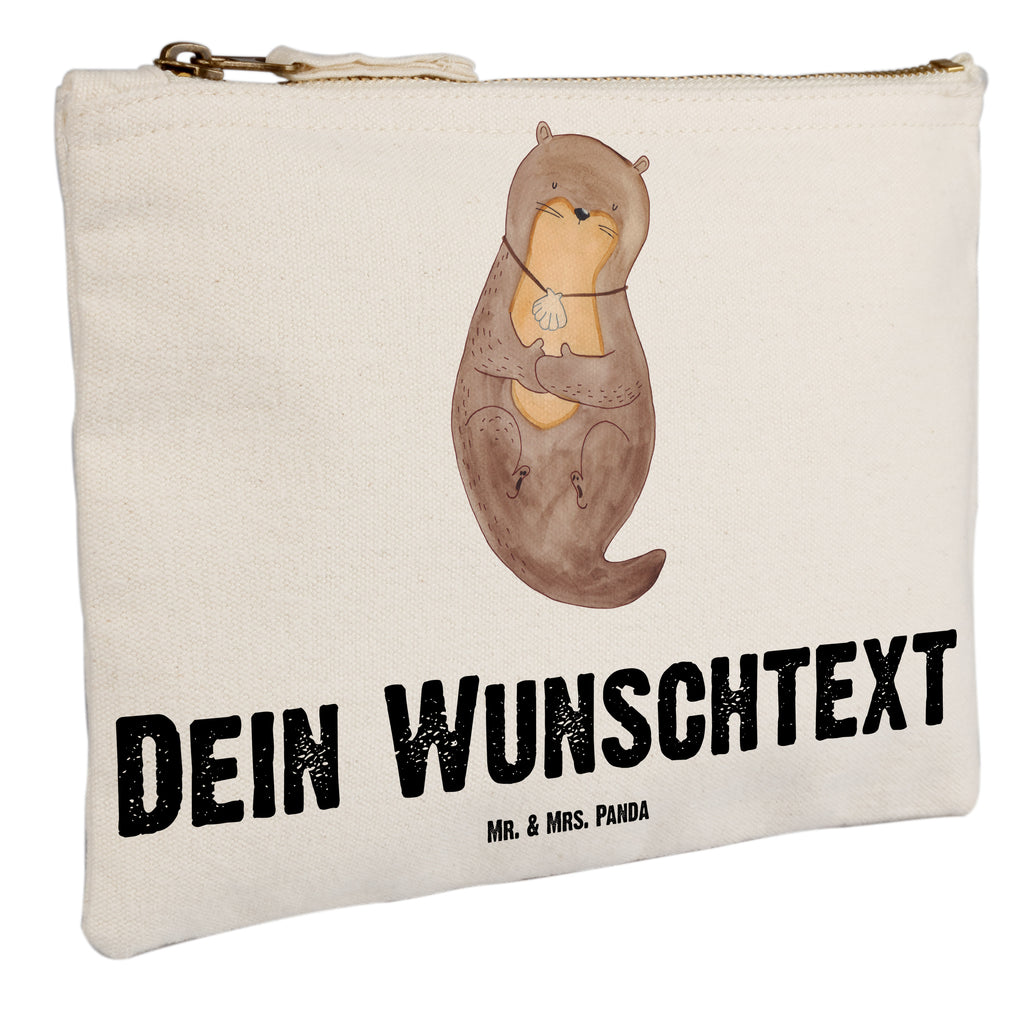 Personalisierte Schminktasche Otter mit Muschelmedaillon Personalisierte Schminktasche, Personalisierte Kosmetiktasche, Personalisierter Kosmetikbeutel, Personalisiertes Stiftemäppchen, Personalisiertes Etui, Personalisierte Federmappe, Personalisierte Makeup Bag, Personalisiertes Schminketui, Personalisiertes Kosmetiketui, Personalisiertes Schlamperetui, Schminktasche mit Namen, Kosmetiktasche mit Namen, Kosmetikbeutel mit Namen, Stiftemäppchen mit Namen, Etui mit Namen, Federmappe mit Namen, Makeup Bg  mit Namen, Schminketui mit Namen, Kosmetiketui mit Namen, Schlamperetui mit Namen, Schminktasche personalisieren, Schminktasche bedrucken, Schminktasche selbst gestalten, Otter, Fischotter, Seeotter, Otterliebe, grübeln, träumen, Motivation, Tagträumen, Büro