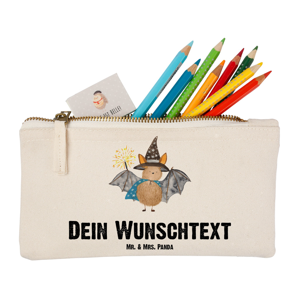 Personalisierte Schminktasche Fledermaus Zauberer Personalisierte Schminktasche, Personalisierte Kosmetiktasche, Personalisierter Kosmetikbeutel, Personalisiertes Stiftemäppchen, Personalisiertes Etui, Personalisierte Federmappe, Personalisierte Makeup Bag, Personalisiertes Schminketui, Personalisiertes Kosmetiketui, Personalisiertes Schlamperetui, Schminktasche mit Namen, Kosmetiktasche mit Namen, Kosmetikbeutel mit Namen, Stiftemäppchen mit Namen, Etui mit Namen, Federmappe mit Namen, Makeup Bg  mit Namen, Schminketui mit Namen, Kosmetiketui mit Namen, Schlamperetui mit Namen, Schminktasche personalisieren, Schminktasche bedrucken, Schminktasche selbst gestalten, Tiermotive, Gute Laune, lustige Sprüche, Tiere, Fledermaus, Fledermäuse, Zauberer, Magier, Frauen, reinsteigern