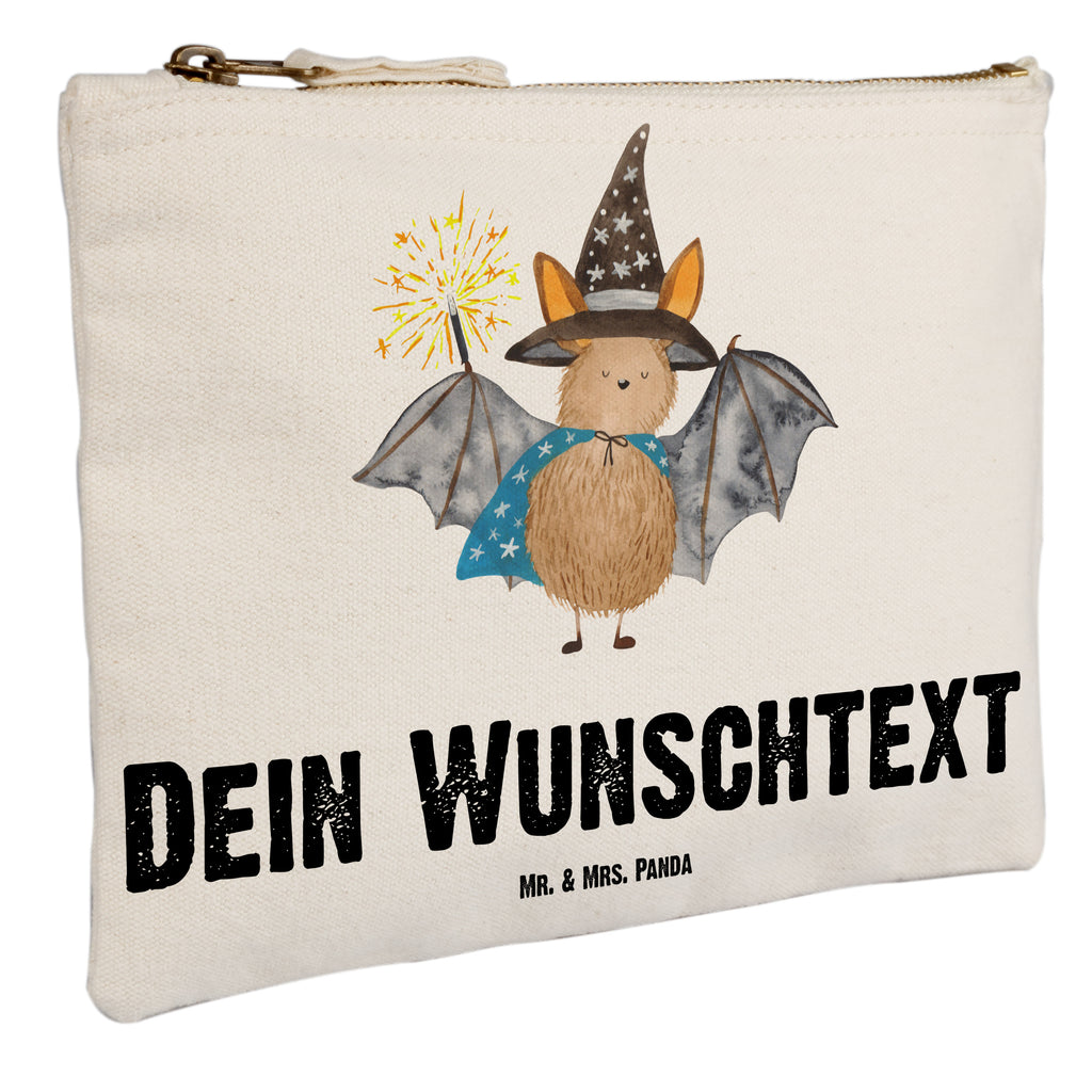 Personalisierte Schminktasche Fledermaus Zauberer Personalisierte Schminktasche, Personalisierte Kosmetiktasche, Personalisierter Kosmetikbeutel, Personalisiertes Stiftemäppchen, Personalisiertes Etui, Personalisierte Federmappe, Personalisierte Makeup Bag, Personalisiertes Schminketui, Personalisiertes Kosmetiketui, Personalisiertes Schlamperetui, Schminktasche mit Namen, Kosmetiktasche mit Namen, Kosmetikbeutel mit Namen, Stiftemäppchen mit Namen, Etui mit Namen, Federmappe mit Namen, Makeup Bg  mit Namen, Schminketui mit Namen, Kosmetiketui mit Namen, Schlamperetui mit Namen, Schminktasche personalisieren, Schminktasche bedrucken, Schminktasche selbst gestalten, Tiermotive, Gute Laune, lustige Sprüche, Tiere, Fledermaus, Fledermäuse, Zauberer, Magier, Frauen, reinsteigern