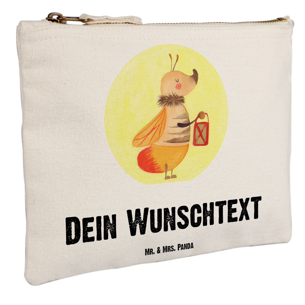 Personalisierte Schminktasche Glühwürmchen Personalisierte Schminktasche, Personalisierte Kosmetiktasche, Personalisierter Kosmetikbeutel, Personalisiertes Stiftemäppchen, Personalisiertes Etui, Personalisierte Federmappe, Personalisierte Makeup Bag, Personalisiertes Schminketui, Personalisiertes Kosmetiketui, Personalisiertes Schlamperetui, Schminktasche mit Namen, Kosmetiktasche mit Namen, Kosmetikbeutel mit Namen, Stiftemäppchen mit Namen, Etui mit Namen, Federmappe mit Namen, Makeup Bg  mit Namen, Schminketui mit Namen, Kosmetiketui mit Namen, Schlamperetui mit Namen, Schminktasche personalisieren, Schminktasche bedrucken, Schminktasche selbst gestalten, Tiermotive, Gute Laune, lustige Sprüche, Tiere, Glühwürmchen, Glühwurm, Falter, Liebe, Leuchten, magisch, Liebesbeweis, Lieblingsmensch, Verlobung, Heiratsantrag, Jahrestag, Liebesspruch