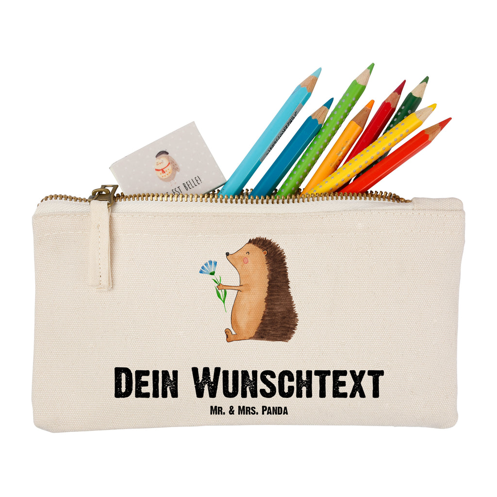 Personalisierte Schminktasche Igel mit Blume Personalisierte Schminktasche, Personalisierte Kosmetiktasche, Personalisierter Kosmetikbeutel, Personalisiertes Stiftemäppchen, Personalisiertes Etui, Personalisierte Federmappe, Personalisierte Makeup Bag, Personalisiertes Schminketui, Personalisiertes Kosmetiketui, Personalisiertes Schlamperetui, Schminktasche mit Namen, Kosmetiktasche mit Namen, Kosmetikbeutel mit Namen, Stiftemäppchen mit Namen, Etui mit Namen, Federmappe mit Namen, Makeup Bg  mit Namen, Schminketui mit Namen, Kosmetiketui mit Namen, Schlamperetui mit Namen, Schminktasche personalisieren, Schminktasche bedrucken, Schminktasche selbst gestalten, Tiermotive, Gute Laune, lustige Sprüche, Tiere, Igel, Gute Besserung, Genesungswünsche, Krankheit, Krankenhaus, krank, Besuch