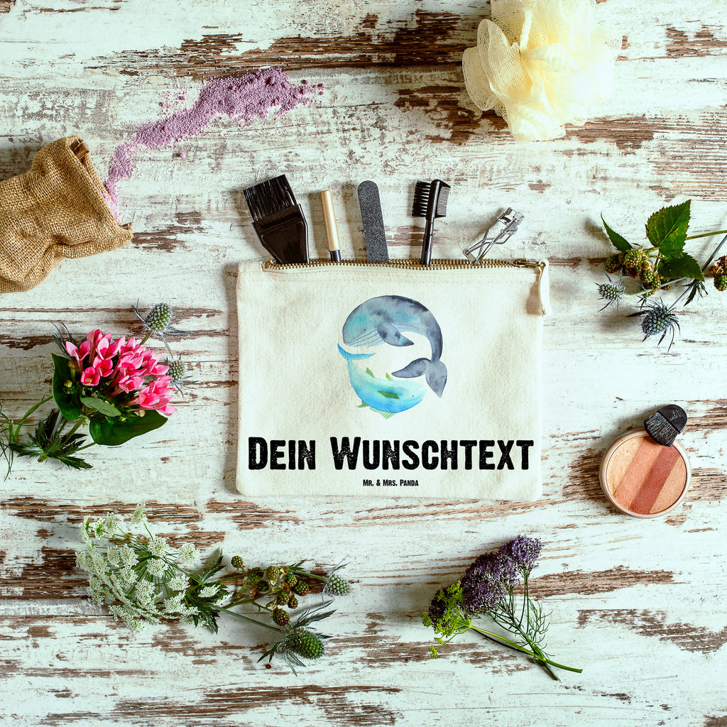 Personalisierte Schminktasche Walfisch & Thunfisch Personalisierte Schminktasche, Personalisierte Kosmetiktasche, Personalisierter Kosmetikbeutel, Personalisiertes Stiftemäppchen, Personalisiertes Etui, Personalisierte Federmappe, Personalisierte Makeup Bag, Personalisiertes Schminketui, Personalisiertes Kosmetiketui, Personalisiertes Schlamperetui, Schminktasche mit Namen, Kosmetiktasche mit Namen, Kosmetikbeutel mit Namen, Stiftemäppchen mit Namen, Etui mit Namen, Federmappe mit Namen, Makeup Bg  mit Namen, Schminketui mit Namen, Kosmetiketui mit Namen, Schlamperetui mit Namen, Schminktasche personalisieren, Schminktasche bedrucken, Schminktasche selbst gestalten, süße Tiermotive, gute Laune, lustige Sprüche, Tiere, Wal, Wahl, Tunfisch, Wortwitz lustig, Spruch lustig, Flachwitz, Witz, Spruch des Tages, Flachwitz Geschenk