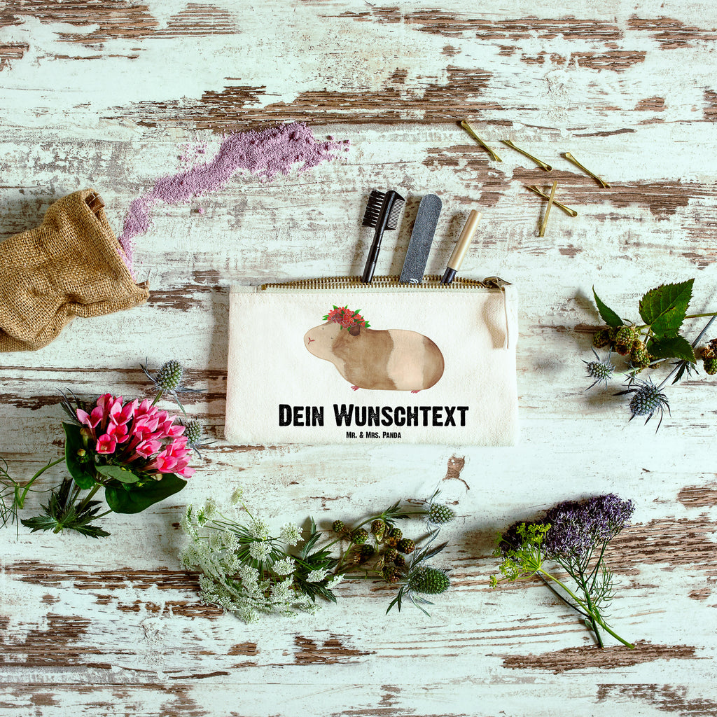 Personalisierte Schminktasche Meerschweinchen weise Personalisierte Schminktasche, Personalisierte Kosmetiktasche, Personalisierter Kosmetikbeutel, Personalisiertes Stiftemäppchen, Personalisiertes Etui, Personalisierte Federmappe, Personalisierte Makeup Bag, Personalisiertes Schminketui, Personalisiertes Kosmetiketui, Personalisiertes Schlamperetui, Schminktasche mit Namen, Kosmetiktasche mit Namen, Kosmetikbeutel mit Namen, Stiftemäppchen mit Namen, Etui mit Namen, Federmappe mit Namen, Makeup Bg  mit Namen, Schminketui mit Namen, Kosmetiketui mit Namen, Schlamperetui mit Namen, Schminktasche personalisieren, Schminktasche bedrucken, Schminktasche selbst gestalten, süße Tiermotive, gute Laune, lustige Sprüche, Tiere, Meerschweinchen, Meerie, Meeries, Wunder, Blumenkind, Realität, Spruch, Weisheit, Motivation, Wunderland