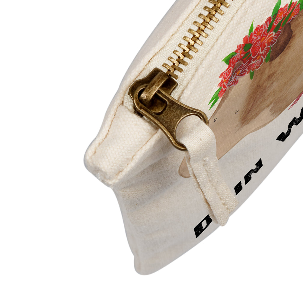 Personalisierte Schminktasche Meerschweinchen weise Personalisierte Schminktasche, Personalisierte Kosmetiktasche, Personalisierter Kosmetikbeutel, Personalisiertes Stiftemäppchen, Personalisiertes Etui, Personalisierte Federmappe, Personalisierte Makeup Bag, Personalisiertes Schminketui, Personalisiertes Kosmetiketui, Personalisiertes Schlamperetui, Schminktasche mit Namen, Kosmetiktasche mit Namen, Kosmetikbeutel mit Namen, Stiftemäppchen mit Namen, Etui mit Namen, Federmappe mit Namen, Makeup Bg  mit Namen, Schminketui mit Namen, Kosmetiketui mit Namen, Schlamperetui mit Namen, Schminktasche personalisieren, Schminktasche bedrucken, Schminktasche selbst gestalten, süße Tiermotive, gute Laune, lustige Sprüche, Tiere, Meerschweinchen, Meerie, Meeries, Wunder, Blumenkind, Realität, Spruch, Weisheit, Motivation, Wunderland