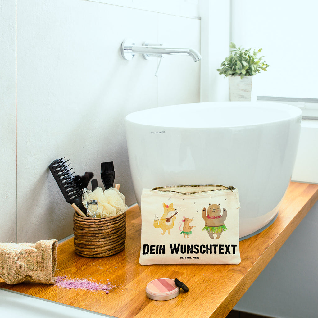Personalisierte Schminktasche Waldtiere Aloha Personalisierte Schminktasche, Personalisierte Kosmetiktasche, Personalisierter Kosmetikbeutel, Personalisiertes Stiftemäppchen, Personalisiertes Etui, Personalisierte Federmappe, Personalisierte Makeup Bag, Personalisiertes Schminketui, Personalisiertes Kosmetiketui, Personalisiertes Schlamperetui, Schminktasche mit Namen, Kosmetiktasche mit Namen, Kosmetikbeutel mit Namen, Stiftemäppchen mit Namen, Etui mit Namen, Federmappe mit Namen, Makeup Bg  mit Namen, Schminketui mit Namen, Kosmetiketui mit Namen, Schlamperetui mit Namen, Schminktasche personalisieren, Schminktasche bedrucken, Schminktasche selbst gestalten, süße Tiermotive, gute Laune, lustige Sprüche, Tiere, Wald, Waldtiere, Musik, Aloha, Bär, Hase, Igel, Tanzen, Leben, Lachen