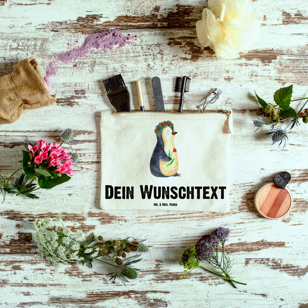 Personalisierte Schminktasche Pinguin Blumenkranz Personalisierte Schminktasche, Personalisierte Kosmetiktasche, Personalisierter Kosmetikbeutel, Personalisiertes Stiftemäppchen, Personalisiertes Etui, Personalisierte Federmappe, Personalisierte Makeup Bag, Personalisiertes Schminketui, Personalisiertes Kosmetiketui, Personalisiertes Schlamperetui, Schminktasche mit Namen, Kosmetiktasche mit Namen, Kosmetikbeutel mit Namen, Stiftemäppchen mit Namen, Etui mit Namen, Federmappe mit Namen, Makeup Bg  mit Namen, Schminketui mit Namen, Kosmetiketui mit Namen, Schlamperetui mit Namen, Schminktasche personalisieren, Schminktasche bedrucken, Schminktasche selbst gestalten, Pinguin, Pinguine, Blumenkranz, Universum, Leben, Wünsche, Ziele, Lebensziele, Motivation, Lebenslust, Liebeskummer, Geschenkidee
