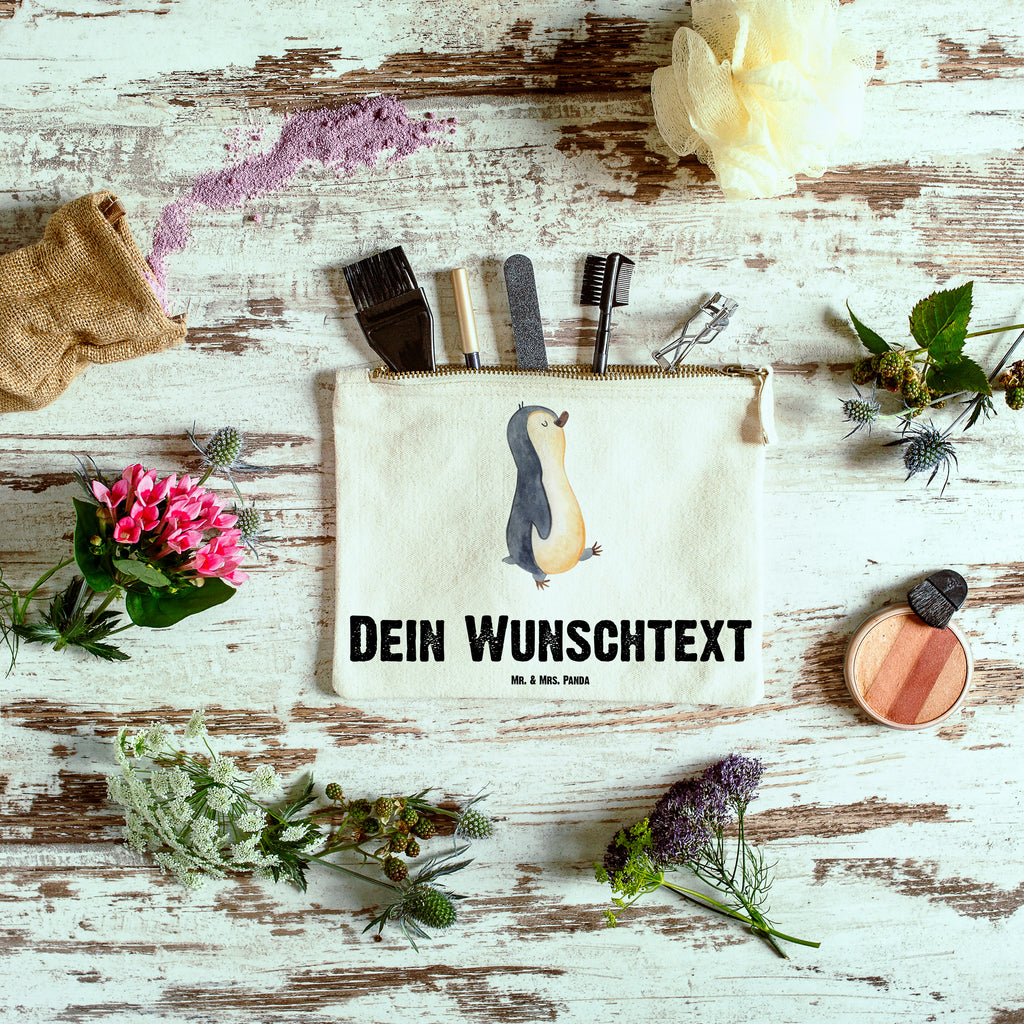 Personalisierte Schminktasche Pinguin marschierend Personalisierte Schminktasche, Personalisierte Kosmetiktasche, Personalisierter Kosmetikbeutel, Personalisiertes Stiftemäppchen, Personalisiertes Etui, Personalisierte Federmappe, Personalisierte Makeup Bag, Personalisiertes Schminketui, Personalisiertes Kosmetiketui, Personalisiertes Schlamperetui, Schminktasche mit Namen, Kosmetiktasche mit Namen, Kosmetikbeutel mit Namen, Stiftemäppchen mit Namen, Etui mit Namen, Federmappe mit Namen, Makeup Bg  mit Namen, Schminketui mit Namen, Kosmetiketui mit Namen, Schlamperetui mit Namen, Schminktasche personalisieren, Schminktasche bedrucken, Schminktasche selbst gestalten, Pinguin, Pinguine, Frühaufsteher, Langschläfer, Bruder, Schwester, Familie