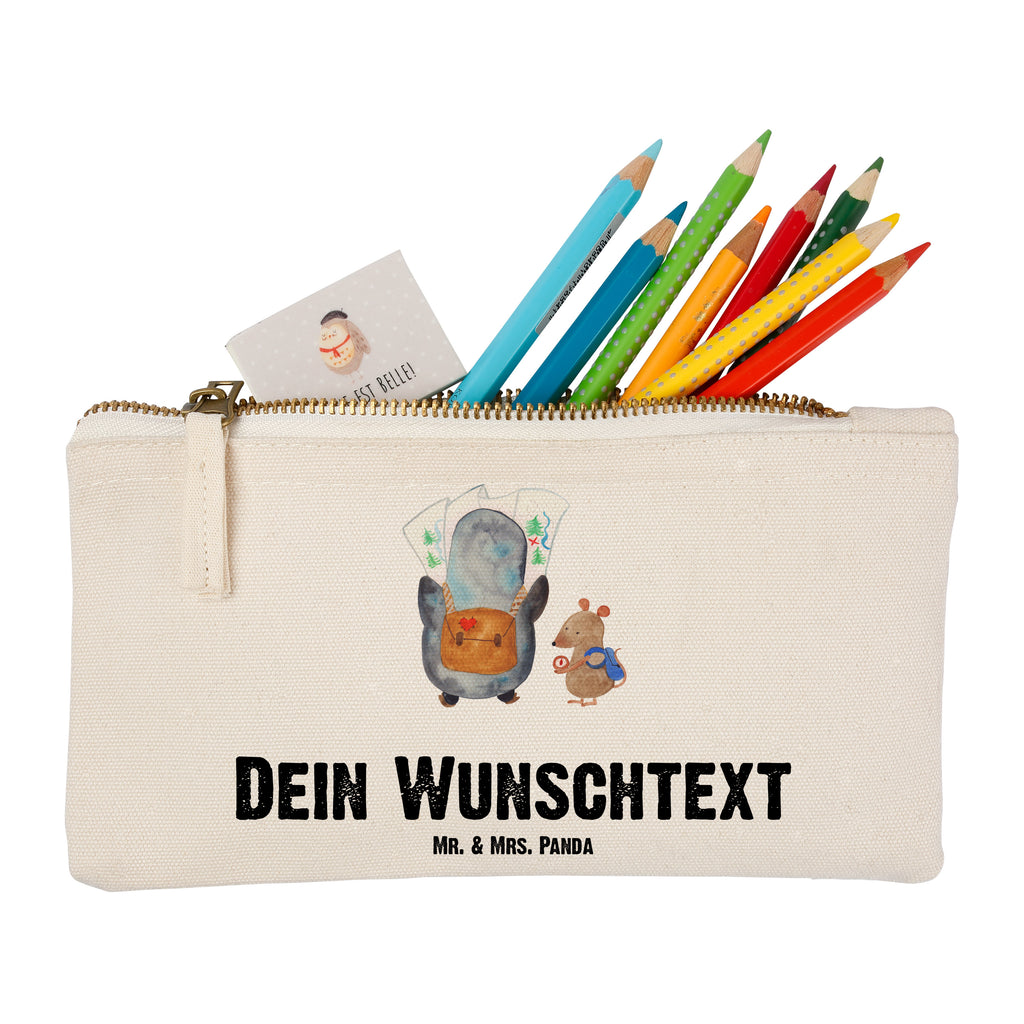 Personalisierte Schminktasche Pinguin & Maus Wanderer Personalisierte Schminktasche, Personalisierte Kosmetiktasche, Personalisierter Kosmetikbeutel, Personalisiertes Stiftemäppchen, Personalisiertes Etui, Personalisierte Federmappe, Personalisierte Makeup Bag, Personalisiertes Schminketui, Personalisiertes Kosmetiketui, Personalisiertes Schlamperetui, Schminktasche mit Namen, Kosmetiktasche mit Namen, Kosmetikbeutel mit Namen, Stiftemäppchen mit Namen, Etui mit Namen, Federmappe mit Namen, Makeup Bg  mit Namen, Schminketui mit Namen, Kosmetiketui mit Namen, Schlamperetui mit Namen, Schminktasche personalisieren, Schminktasche bedrucken, Schminktasche selbst gestalten, Pinguin, Pinguine, Abenteurer, Abenteuer, Roadtrip, Ausflug, Wanderlust, wandern
