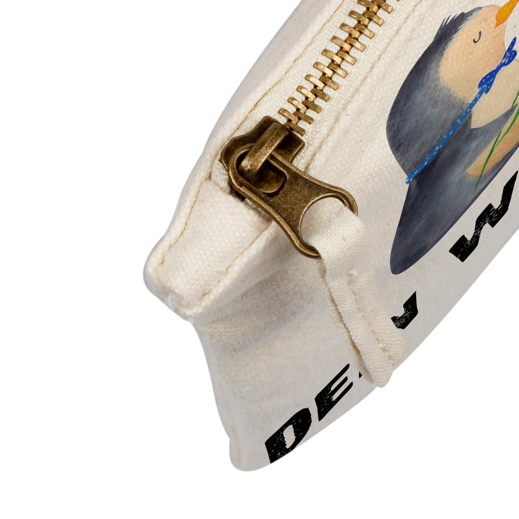 Personalisierte Schminktasche Pinguin Pärchen Personalisierte Schminktasche, Personalisierte Kosmetiktasche, Personalisierter Kosmetikbeutel, Personalisiertes Stiftemäppchen, Personalisiertes Etui, Personalisierte Federmappe, Personalisierte Makeup Bag, Personalisiertes Schminketui, Personalisiertes Kosmetiketui, Personalisiertes Schlamperetui, Schminktasche mit Namen, Kosmetiktasche mit Namen, Kosmetikbeutel mit Namen, Stiftemäppchen mit Namen, Etui mit Namen, Federmappe mit Namen, Makeup Bg  mit Namen, Schminketui mit Namen, Kosmetiketui mit Namen, Schlamperetui mit Namen, Schminktasche personalisieren, Schminktasche bedrucken, Schminktasche selbst gestalten, Pinguin, Pinguine, Liebe, Liebespaar, Liebesbeweis, Liebesgeschenk, Verlobung, Jahrestag, Hochzeitstag, Hochzeit, Hochzeitsgeschenk, große Liebe, Traumpaar