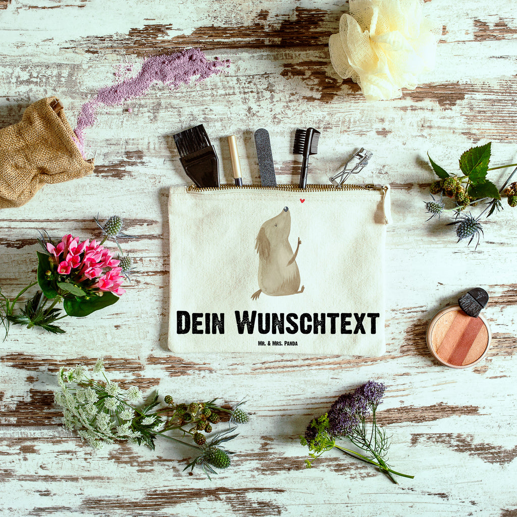 Personalisierte Schminktasche Hund Liebe Personalisierte Schminktasche, Personalisierte Kosmetiktasche, Personalisierter Kosmetikbeutel, Personalisiertes Stiftemäppchen, Personalisiertes Etui, Personalisierte Federmappe, Personalisierte Makeup Bag, Personalisiertes Schminketui, Personalisiertes Kosmetiketui, Personalisiertes Schlamperetui, Schminktasche mit Namen, Kosmetiktasche mit Namen, Kosmetikbeutel mit Namen, Stiftemäppchen mit Namen, Etui mit Namen, Federmappe mit Namen, Makeup Bg  mit Namen, Schminketui mit Namen, Kosmetiketui mit Namen, Schlamperetui mit Namen, Schminktasche personalisieren, Schminktasche bedrucken, Schminktasche selbst gestalten, Hund, Hundemotiv, Haustier, Hunderasse, Tierliebhaber, Hundebesitzer, Sprüche, Liebe, Hundeglück, Hundeliebe, Hunde, Frauchen