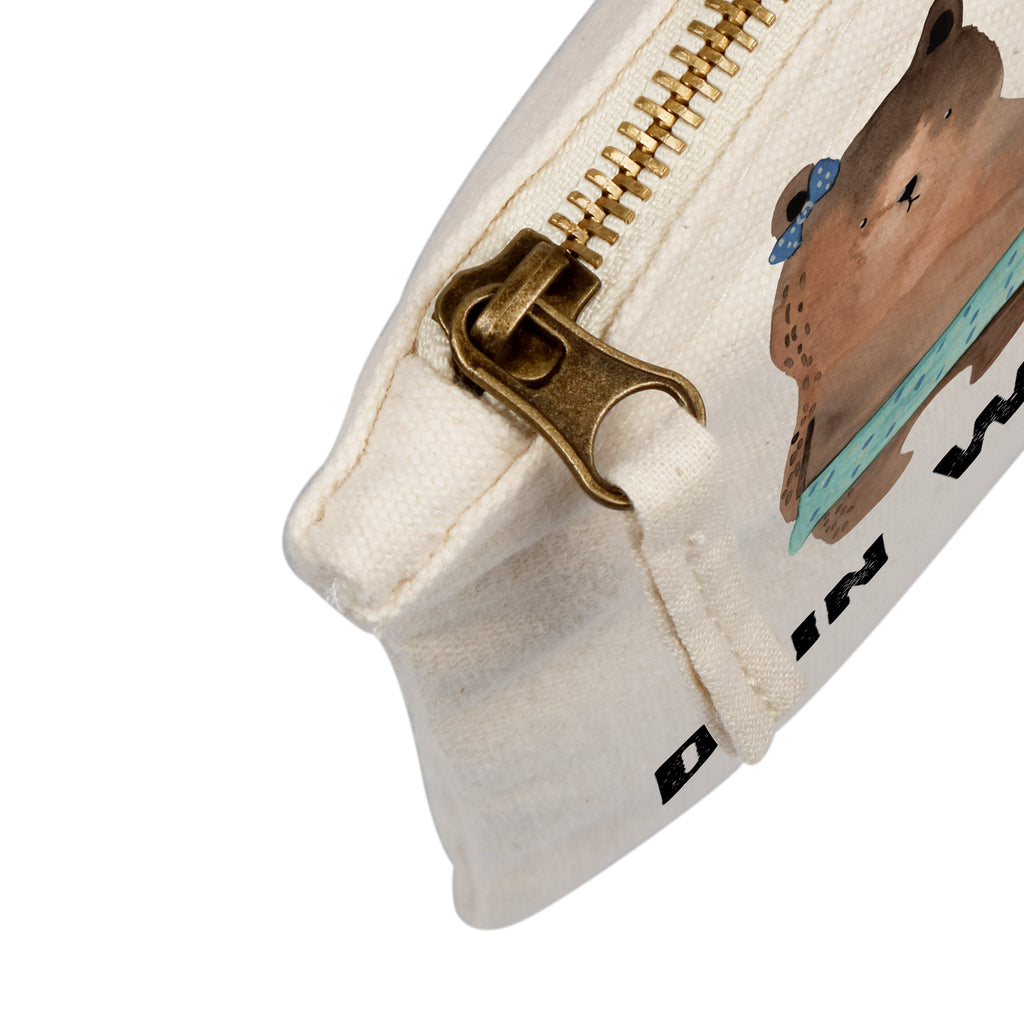 Personalisierte Schminktasche Bär Freundin Personalisierte Schminktasche, Personalisierte Kosmetiktasche, Personalisierter Kosmetikbeutel, Personalisiertes Stiftemäppchen, Personalisiertes Etui, Personalisierte Federmappe, Personalisierte Makeup Bag, Personalisiertes Schminketui, Personalisiertes Kosmetiketui, Personalisiertes Schlamperetui, Schminktasche mit Namen, Kosmetiktasche mit Namen, Kosmetikbeutel mit Namen, Stiftemäppchen mit Namen, Etui mit Namen, Federmappe mit Namen, Makeup Bg  mit Namen, Schminketui mit Namen, Kosmetiketui mit Namen, Schlamperetui mit Namen, Schminktasche personalisieren, Schminktasche bedrucken, Schminktasche selbst gestalten, Bär, Teddy, Teddybär, Bär Freundin Beste Freund Liebe Liebesbeweis Verliebt Kumpel Kumpeliene