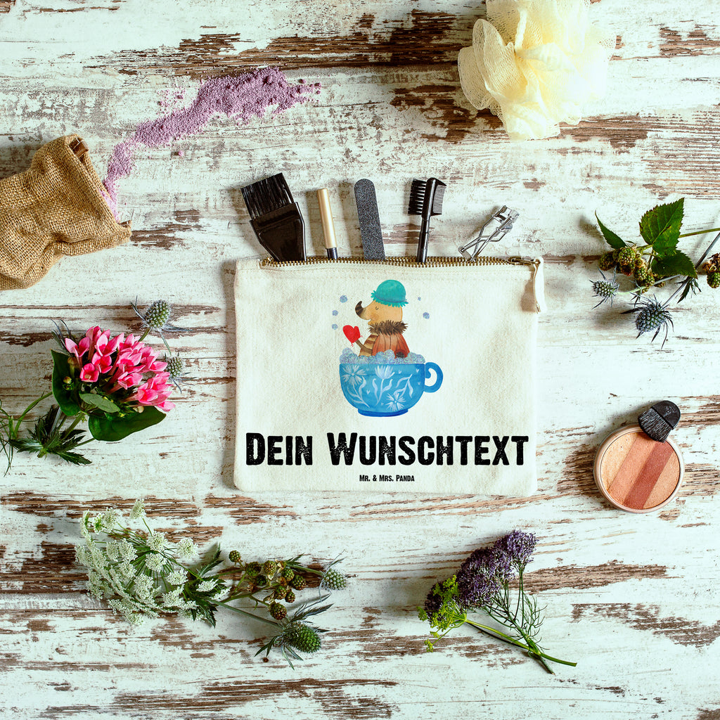 Personalisierte Schminktasche Nachtfalter Schaumbad Personalisierte Schminktasche, Personalisierte Kosmetiktasche, Personalisierter Kosmetikbeutel, Personalisiertes Stiftemäppchen, Personalisiertes Etui, Personalisierte Federmappe, Personalisierte Makeup Bag, Personalisiertes Schminketui, Personalisiertes Kosmetiketui, Personalisiertes Schlamperetui, Schminktasche mit Namen, Kosmetiktasche mit Namen, Kosmetikbeutel mit Namen, Stiftemäppchen mit Namen, Etui mit Namen, Federmappe mit Namen, Makeup Bg  mit Namen, Schminketui mit Namen, Kosmetiketui mit Namen, Schlamperetui mit Namen, Schminktasche personalisieren, Schminktasche bedrucken, Schminktasche selbst gestalten, süße Tiermotive, gute Laune, lustige Sprüche, Tiere, Nachtfalter, Schaumbad, Badezimmer, Bad, WC, Badezimmerdeko, Baden, Tasse, Träumen, verträumt, Ziele, Zeitmanagement