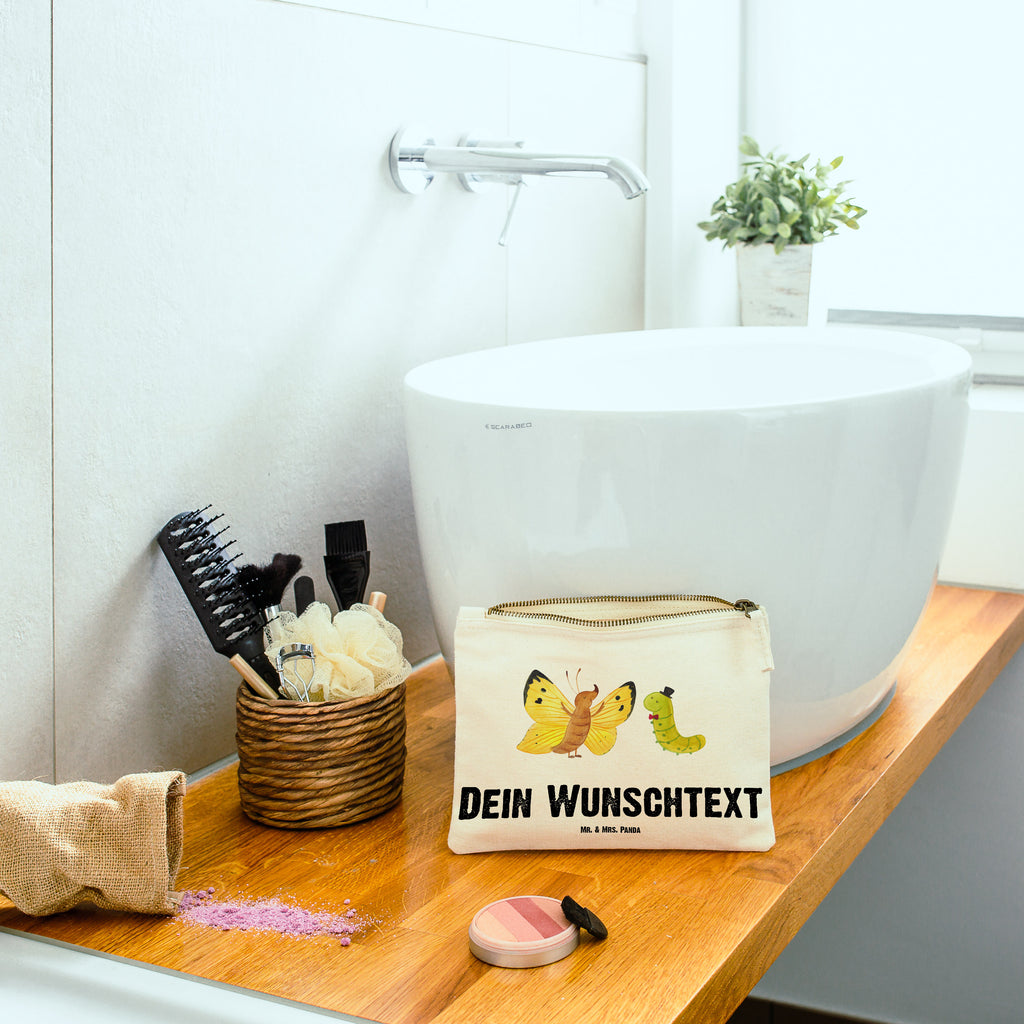 Personalisierte Schminktasche Raupe & Schmetterling Personalisierte Schminktasche, Personalisierte Kosmetiktasche, Personalisierter Kosmetikbeutel, Personalisiertes Stiftemäppchen, Personalisiertes Etui, Personalisierte Federmappe, Personalisierte Makeup Bag, Personalisiertes Schminketui, Personalisiertes Kosmetiketui, Personalisiertes Schlamperetui, Schminktasche mit Namen, Kosmetiktasche mit Namen, Kosmetikbeutel mit Namen, Stiftemäppchen mit Namen, Etui mit Namen, Federmappe mit Namen, Makeup Bg  mit Namen, Schminketui mit Namen, Kosmetiketui mit Namen, Schlamperetui mit Namen, Schminktasche personalisieren, Schminktasche bedrucken, Schminktasche selbst gestalten, süße Tiermotive, gute Laune, lustige Sprüche, Tiere, Raupe, Schmetterling, Zitronenfalter, Entwicklung, Erwachsen werden, Kokon, Hut, Hütchen, Schönheit, Aufwachsen