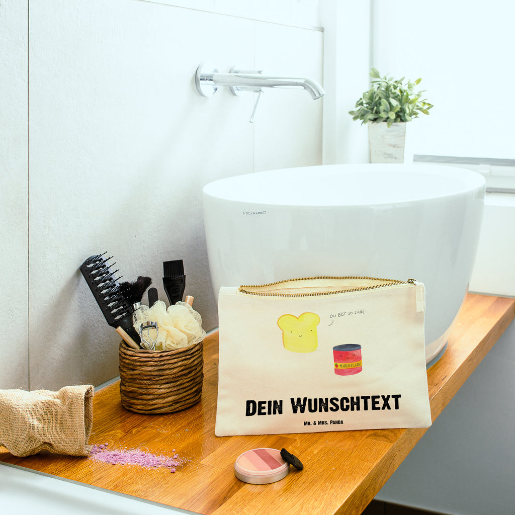 Personalisierte Schminktasche Toast & Marmelade Personalisierte Schminktasche, Personalisierte Kosmetiktasche, Personalisierter Kosmetikbeutel, Personalisiertes Stiftemäppchen, Personalisiertes Etui, Personalisierte Federmappe, Personalisierte Makeup Bag, Personalisiertes Schminketui, Personalisiertes Kosmetiketui, Personalisiertes Schlamperetui, Schminktasche mit Namen, Kosmetiktasche mit Namen, Kosmetikbeutel mit Namen, Stiftemäppchen mit Namen, Etui mit Namen, Federmappe mit Namen, Makeup Bg  mit Namen, Schminketui mit Namen, Kosmetiketui mit Namen, Schlamperetui mit Namen, Schminktasche personalisieren, Schminktasche bedrucken, Schminktasche selbst gestalten, süße Tiermotive, gute Laune, lustige Sprüche, Tiere, Toast, Marmelade, Dreamteam, süße Postkarte, süß, Küche Deko, Küche Spruch, Frühstück Einladung, Brot, Toastbrot