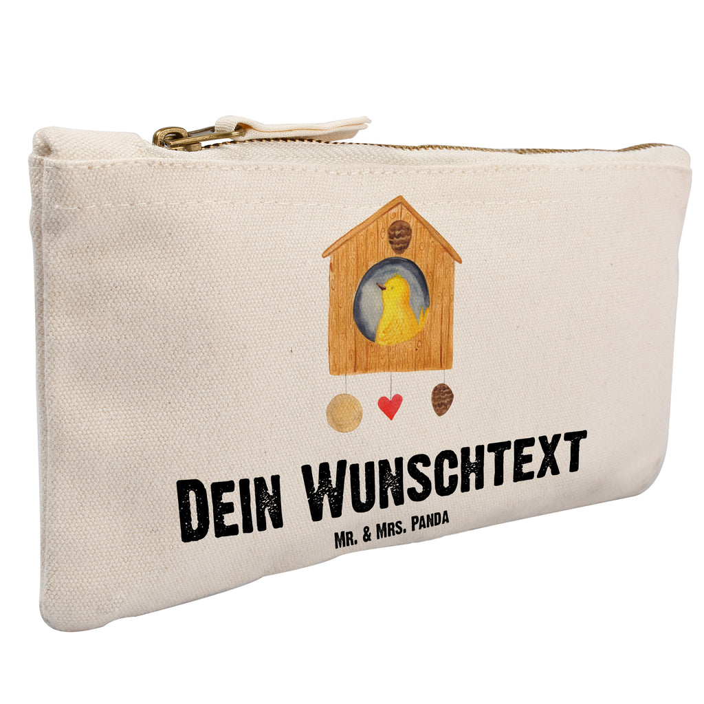 Personalisierte Schminktasche Vogelhaus Personalisierte Schminktasche, Personalisierte Kosmetiktasche, Personalisierter Kosmetikbeutel, Personalisiertes Stiftemäppchen, Personalisiertes Etui, Personalisierte Federmappe, Personalisierte Makeup Bag, Personalisiertes Schminketui, Personalisiertes Kosmetiketui, Personalisiertes Schlamperetui, Schminktasche mit Namen, Kosmetiktasche mit Namen, Kosmetikbeutel mit Namen, Stiftemäppchen mit Namen, Etui mit Namen, Federmappe mit Namen, Makeup Bg  mit Namen, Schminketui mit Namen, Kosmetiketui mit Namen, Schlamperetui mit Namen, Schminktasche personalisieren, Schminktasche bedrucken, Schminktasche selbst gestalten, süße Tiermotive, gute Laune, lustige Sprüche, Tiere, Vogel, Vögel, Vogelhaus, Vogelhäuschen, Home sweet home, Zuhause, Nest, Eigenheim, Familie, Wohnung, Haus, unser Haus, Lieblingsort, Castle